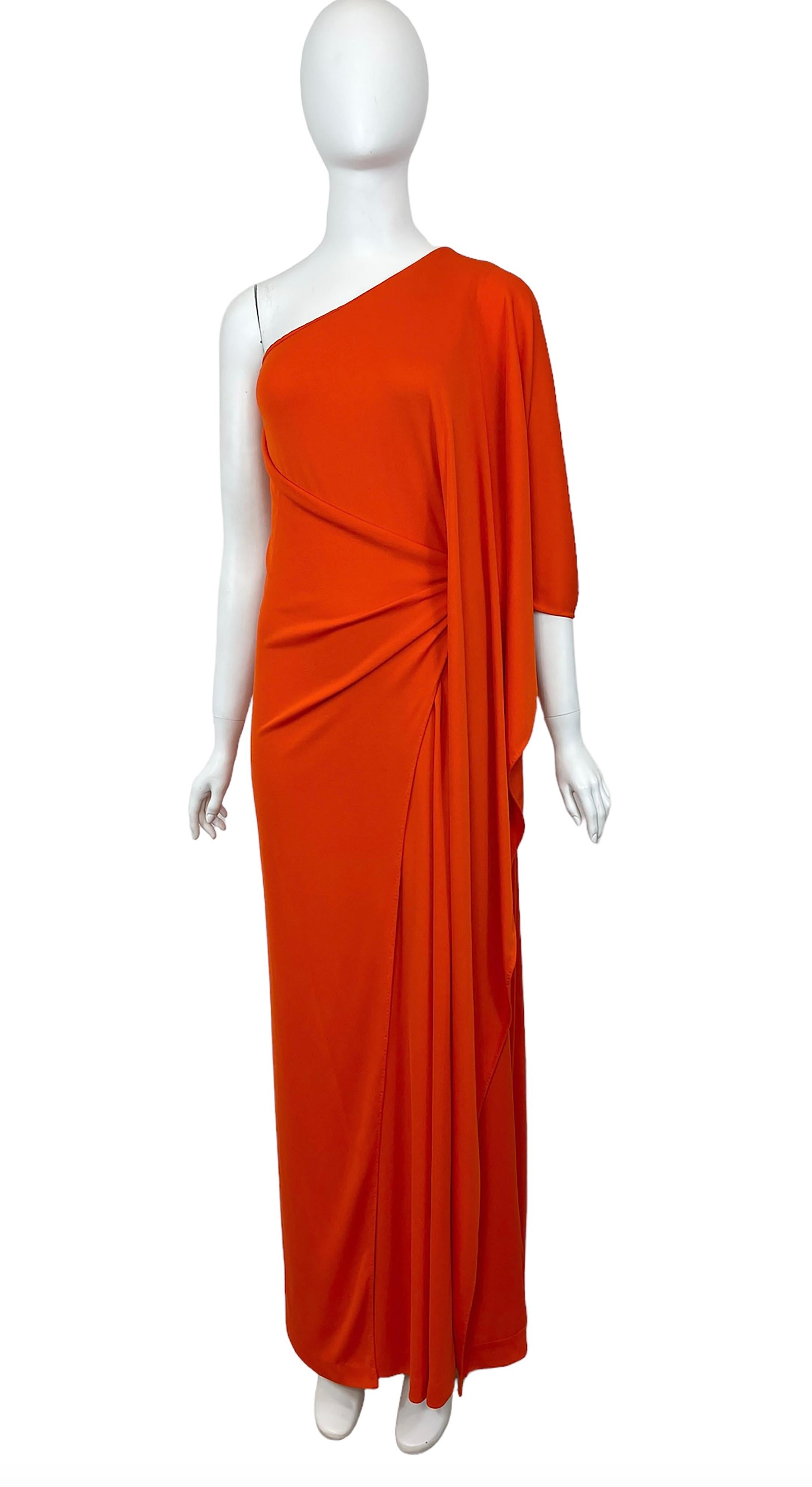 1976 Halston Rotes Ein-Schulter-Kleid  im Zustand „Hervorragend“ im Angebot in Austin, TX