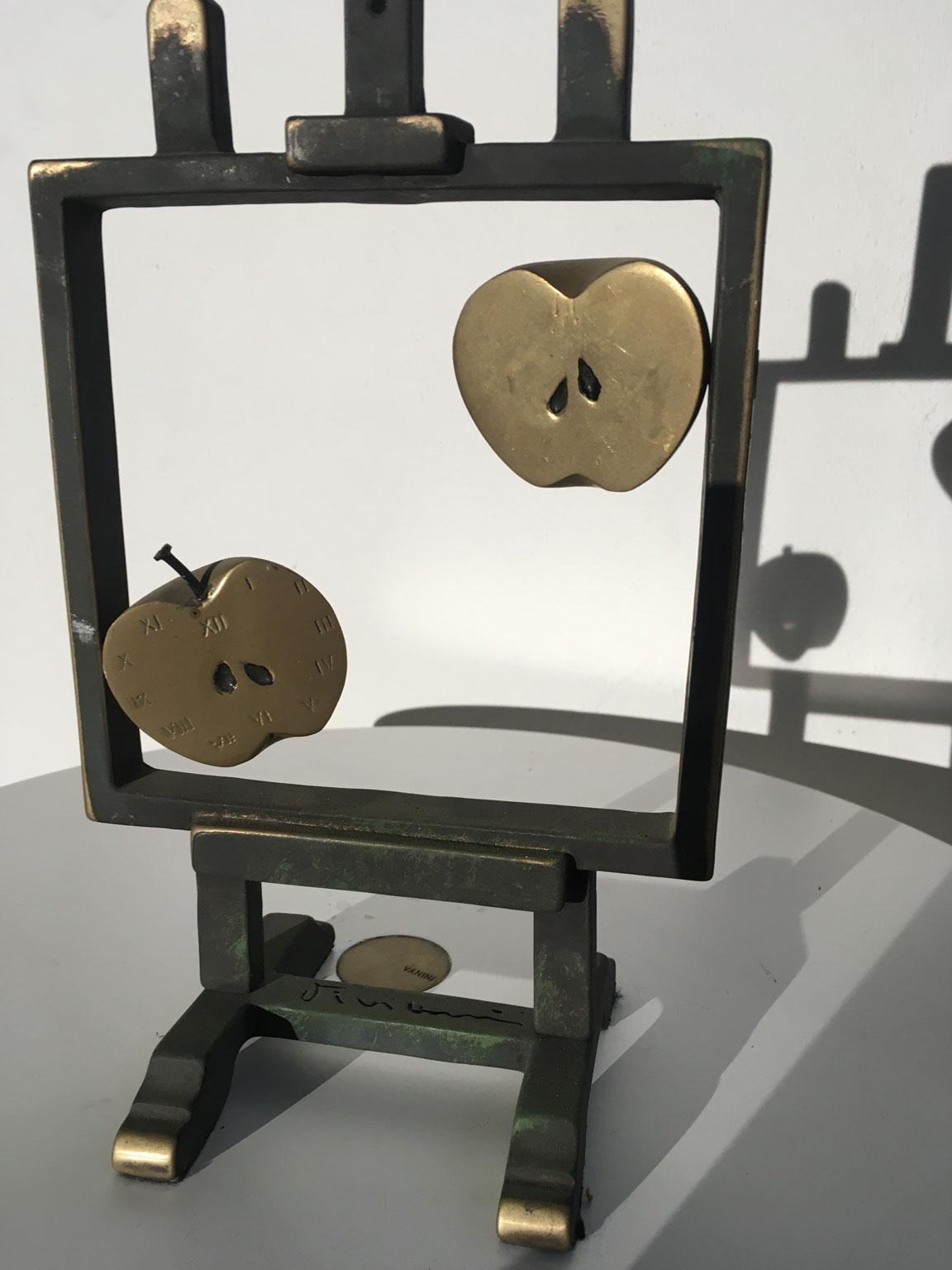 1976 Italy Bronze Abstract Sculpture by Vanni Viviani Easel with Two Half Apples For Sale 4