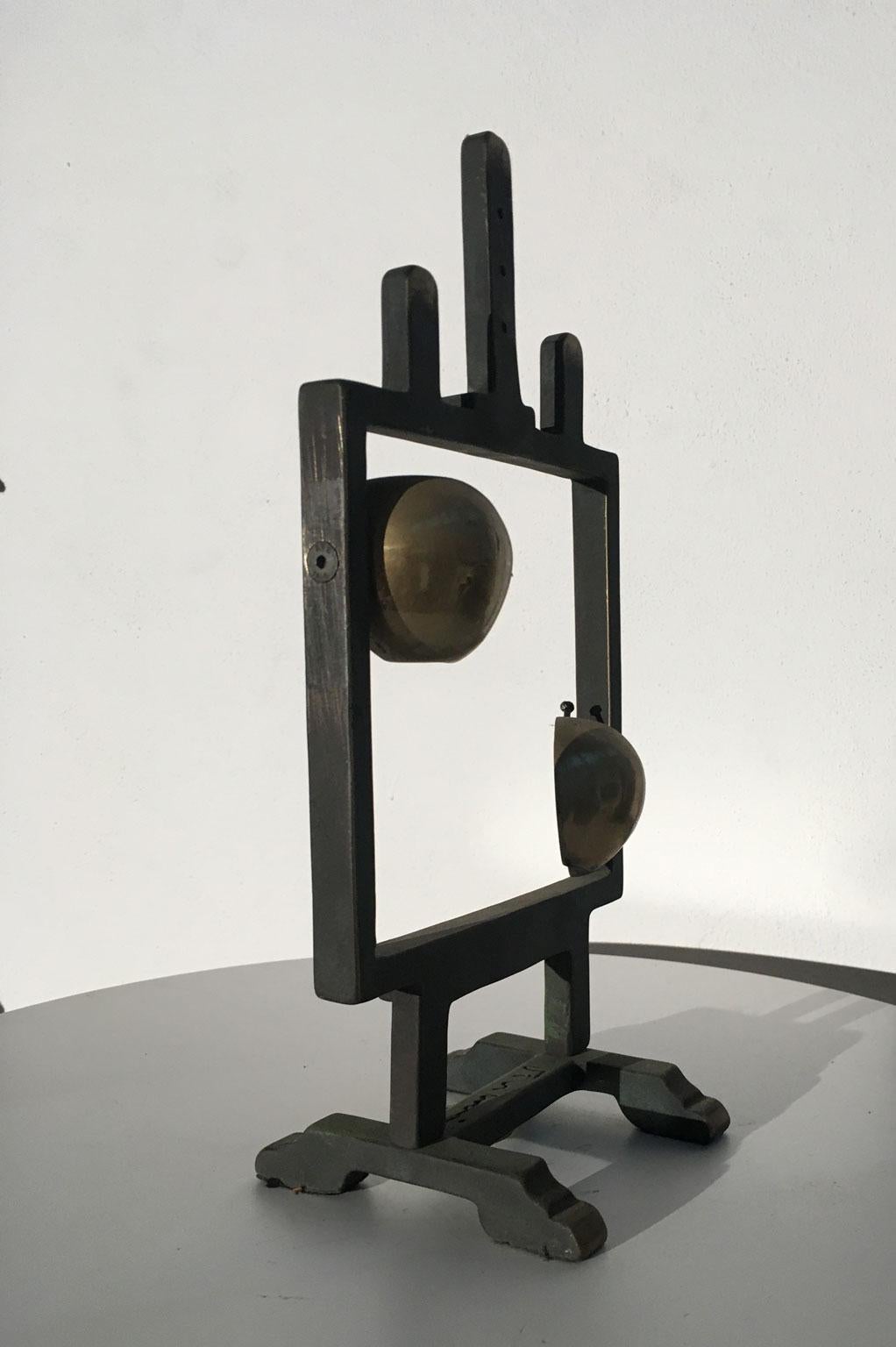 1976 Italy Bronze Abstract Sculpture by Vanni Viviani Easel with Two Half Apples In Good Condition For Sale In Brescia, IT