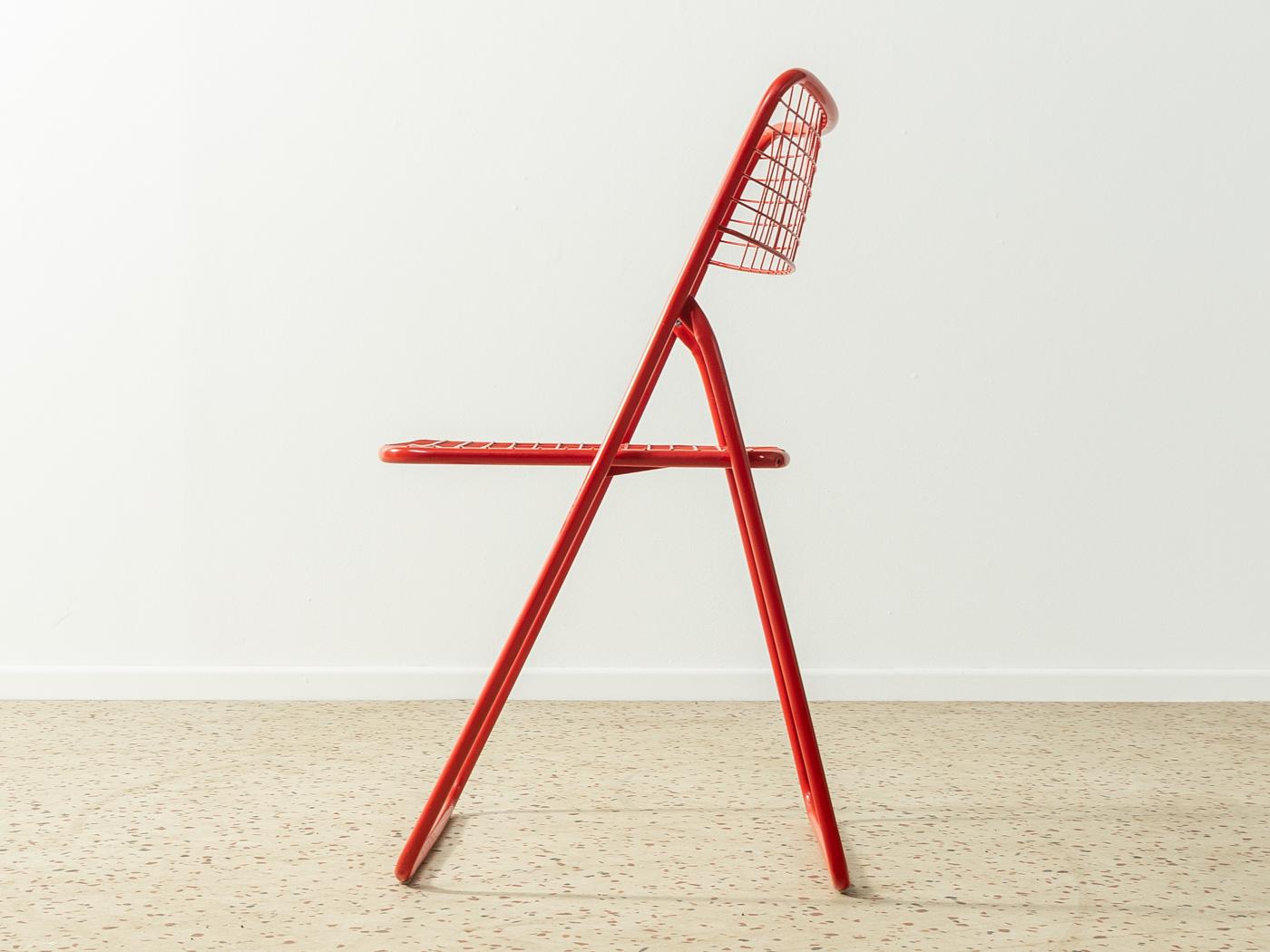 Rappen Klappstühle von Niels Gammelgaard für IKEA aus den 1970er Jahren. Entwurf von 1976. Rot lackierter Metallrahmen. Das Angebot umfasst 4 Stühle.

Qualitätsmerkmale:
 gute Verarbeitung
 hochwertige MATERIALIEN
 Hergestellt in Schweden.