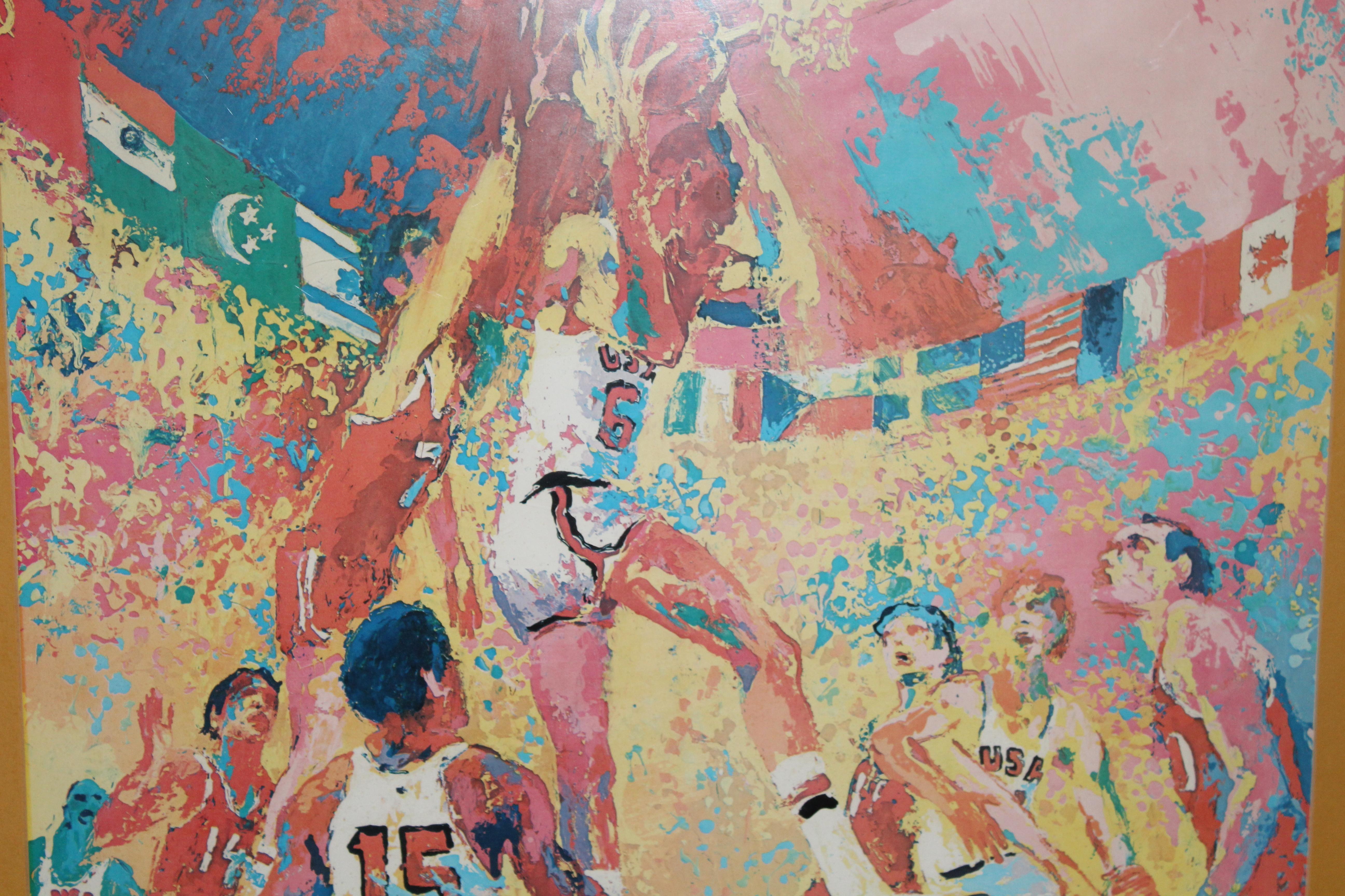 Vintage Print eines Gemäldes von Leroy Bauer, das ein Basketballspiel bei den Olympischen Spielen der Männer 1976 zeigt. Seit 1976. Das Werk fängt die Energie und den Geist der Spiele mit lebhaften Details und dynamischer Komposition ein. Ein