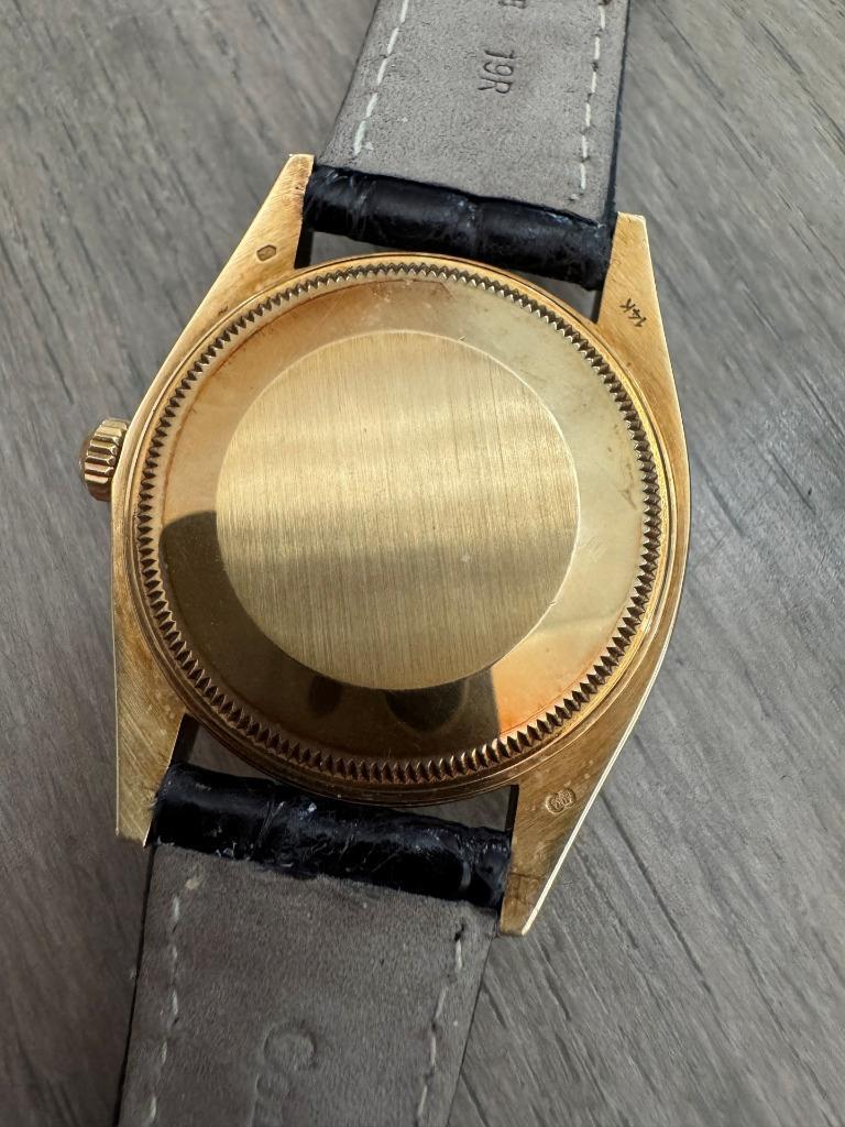 1976 ROLEX DATE (Datejust) Montre homme en or 14 carats cadran 
