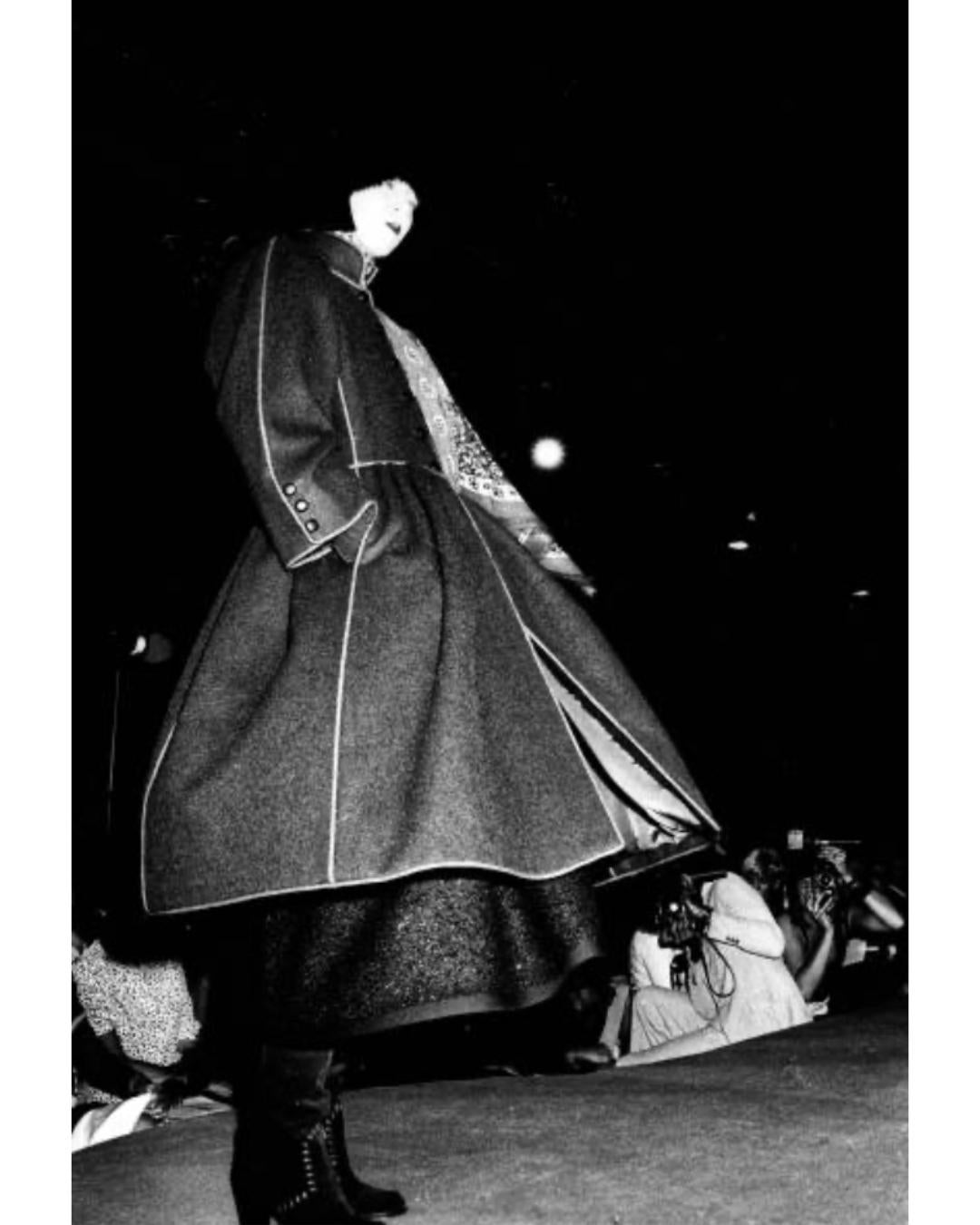 1976 Runway Yves Saint Laurent Ballet Russes Purple Wool Coat For Sale 2