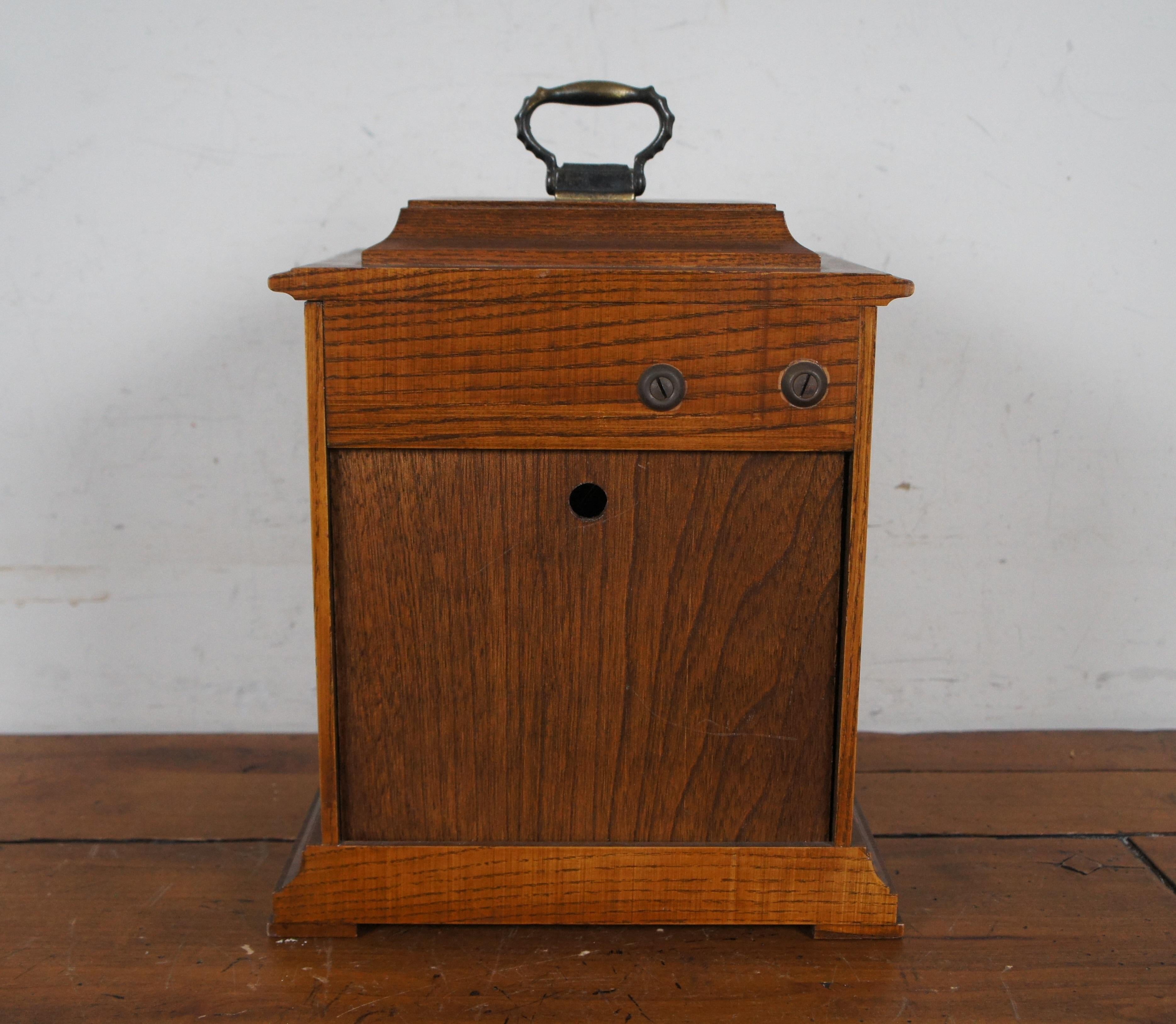 Late 20th Century 1976 Seth Thomas German Oak Heirlooms Document 1308 Bracket Mantel Clock 14