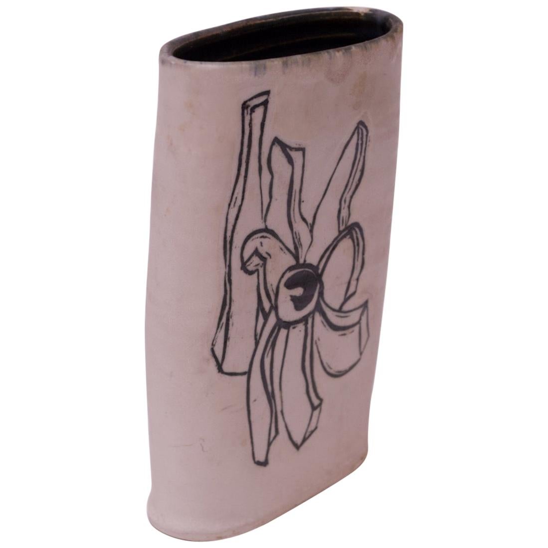 1976 Studio Stoneware Schwarz-weiße abstrakte florale Vase, signiert Pollack