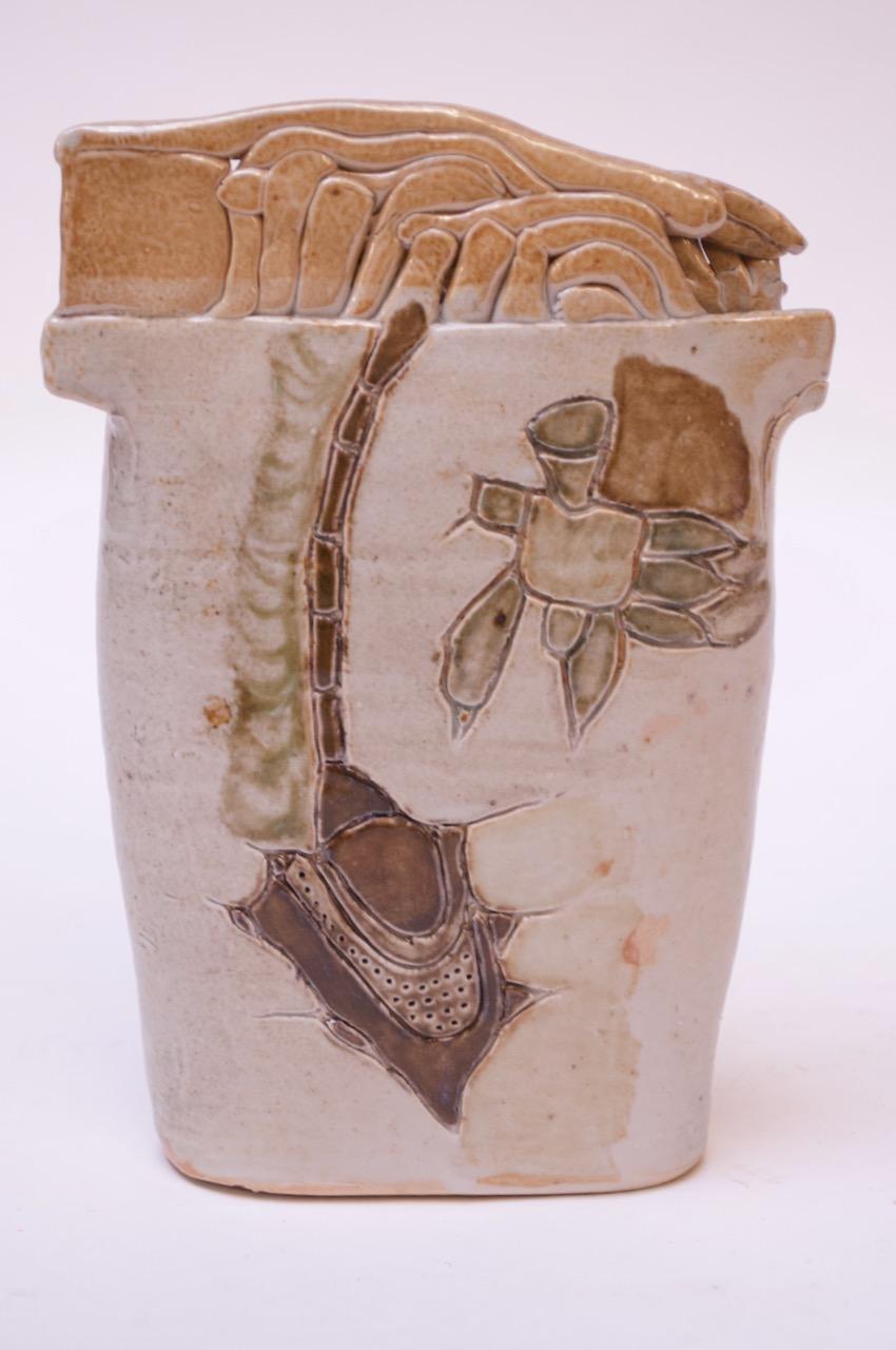 Mid-Century Modern Vase abstrait lavande en grès de Studio signé Pollack, 1976
