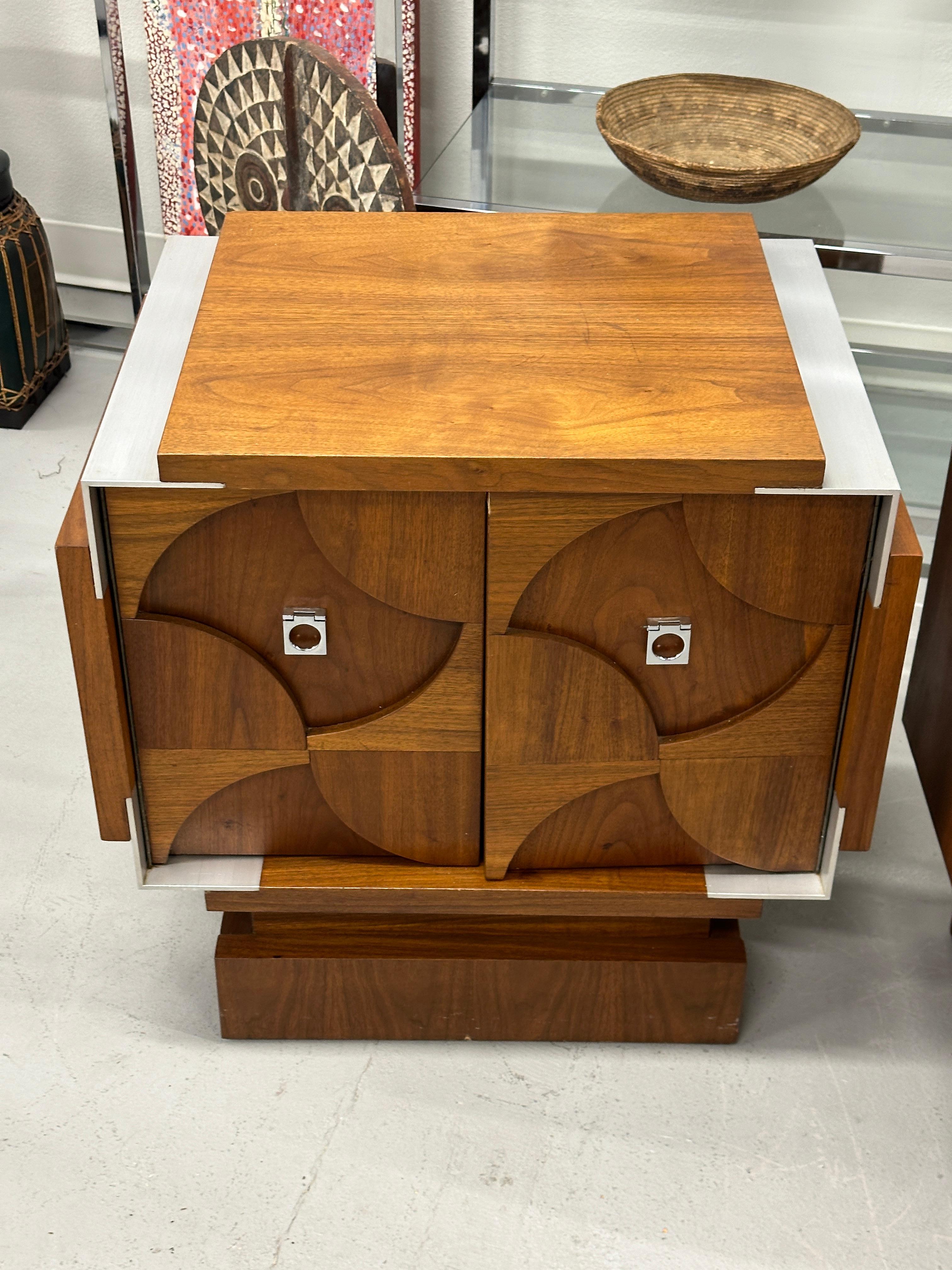 1976 Tobago Furniture Brutalist Nightstands In Good Condition For Sale In Palm Springs, CA