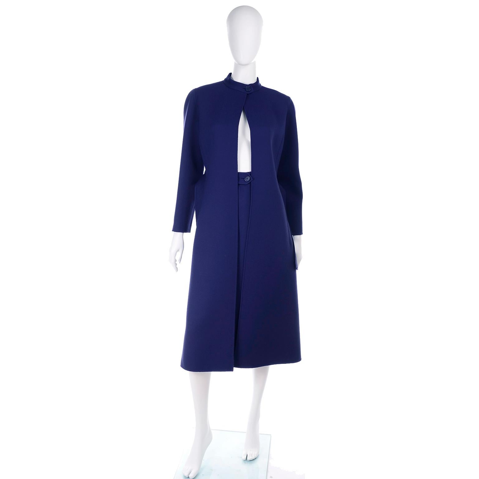 This is an outstanding Spring of 1976 coat and skirt ensemble from Geoffrey Beene that we acquired from an estate we were fortunate to handle. The original owner was a California judge who had an impeccable wardrobe of unique designer pieces. This