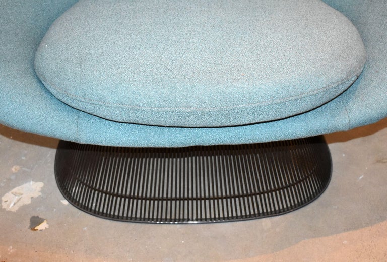 1976 Warren Platner for Knoll Bronze Lounge Chair and Ottoman In Good Condition For Sale In Cathedral City, CA