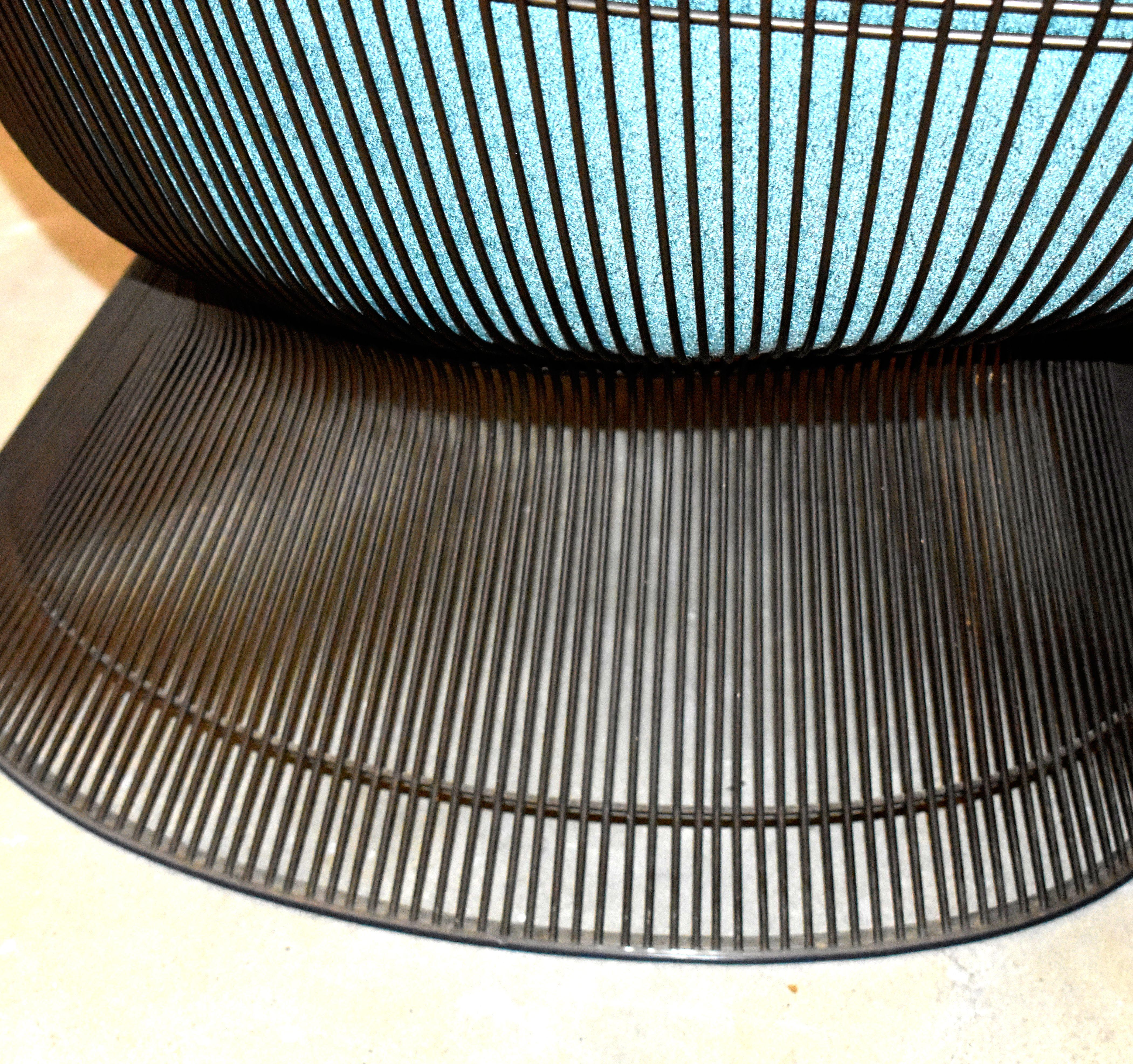 1976 Warren Platner per Knoll Sedia da salotto e ottomana in bronzo 1