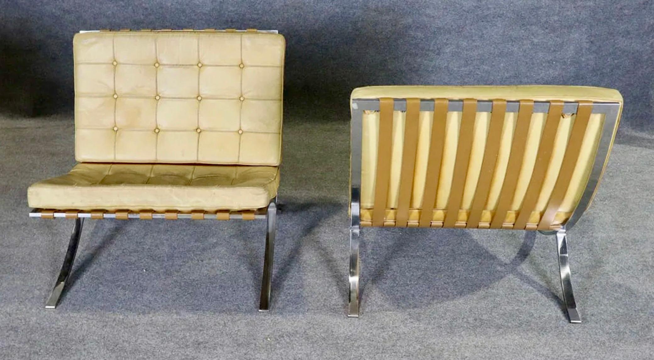 Mid-Century Modern 1977 Chaises Barcelona de Knoll en vente
