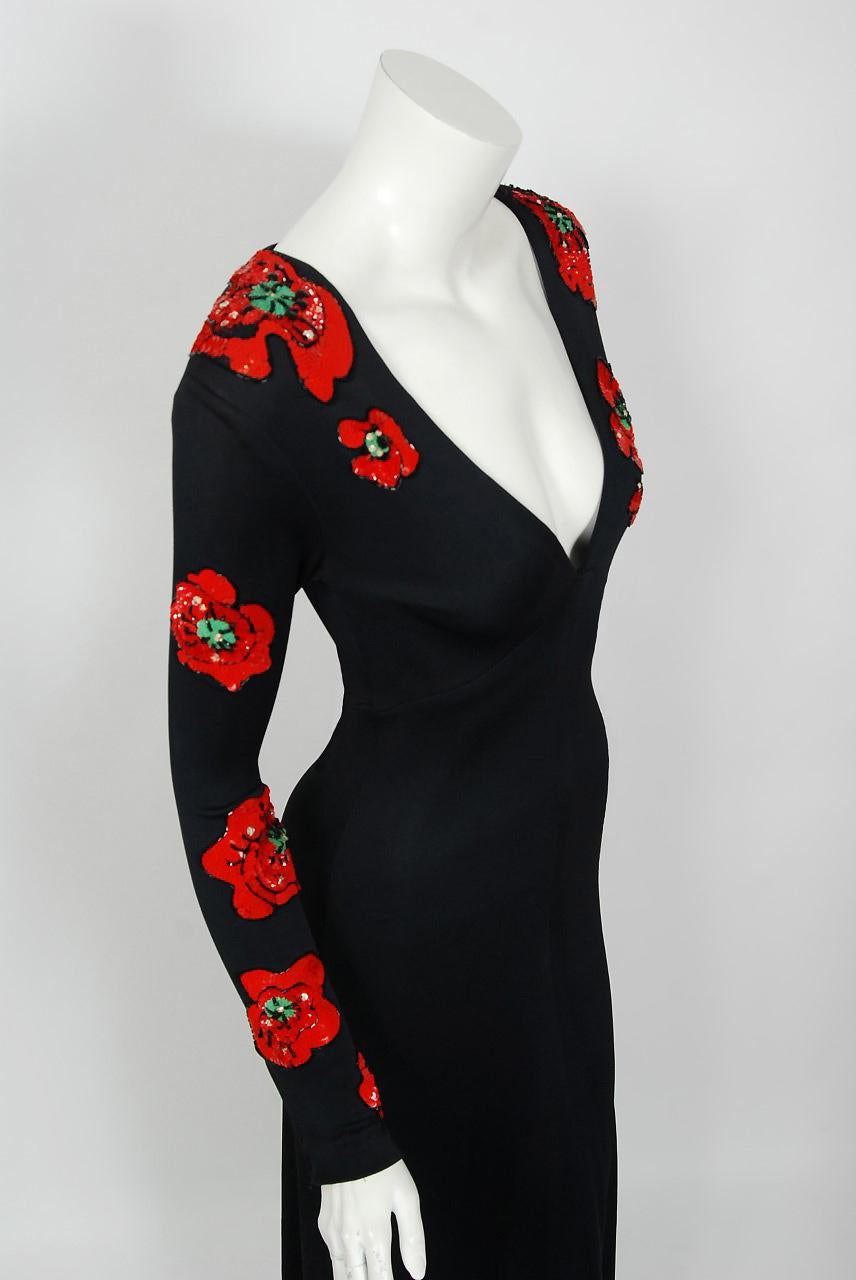 1977 Bob Mackie Couture Beaded Sequin Red-Poppies Black Silk Jersey Plunge Gown In Good Condition In Beverly Hills, CA
