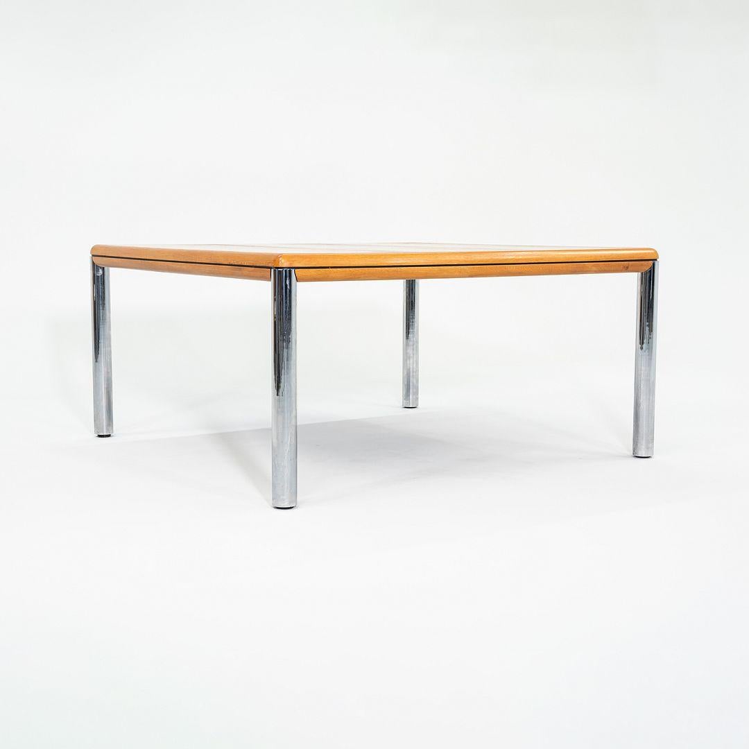 Table de salle à manger Charles Pfister pour Knoll de 1977 en chêne avec pieds chromés de 59 pouces Bon état - En vente à Philadelphia, PA