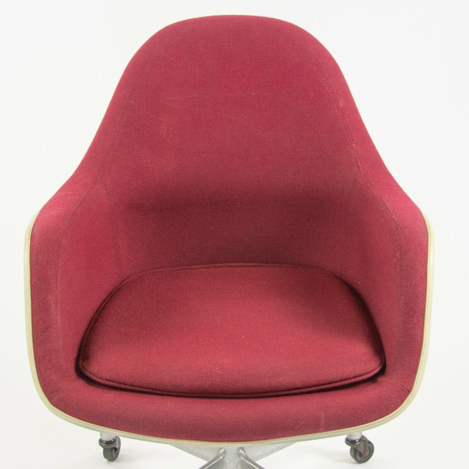 1977 Eames Herman Miller EC175 Upholstered Fiberglass Shell Chair For Sale 2