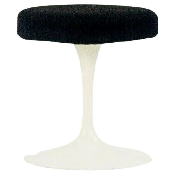 1977 Eero Saarinen for Knoll International Upholstered Pedestal Tulip Stool 152S For Sale