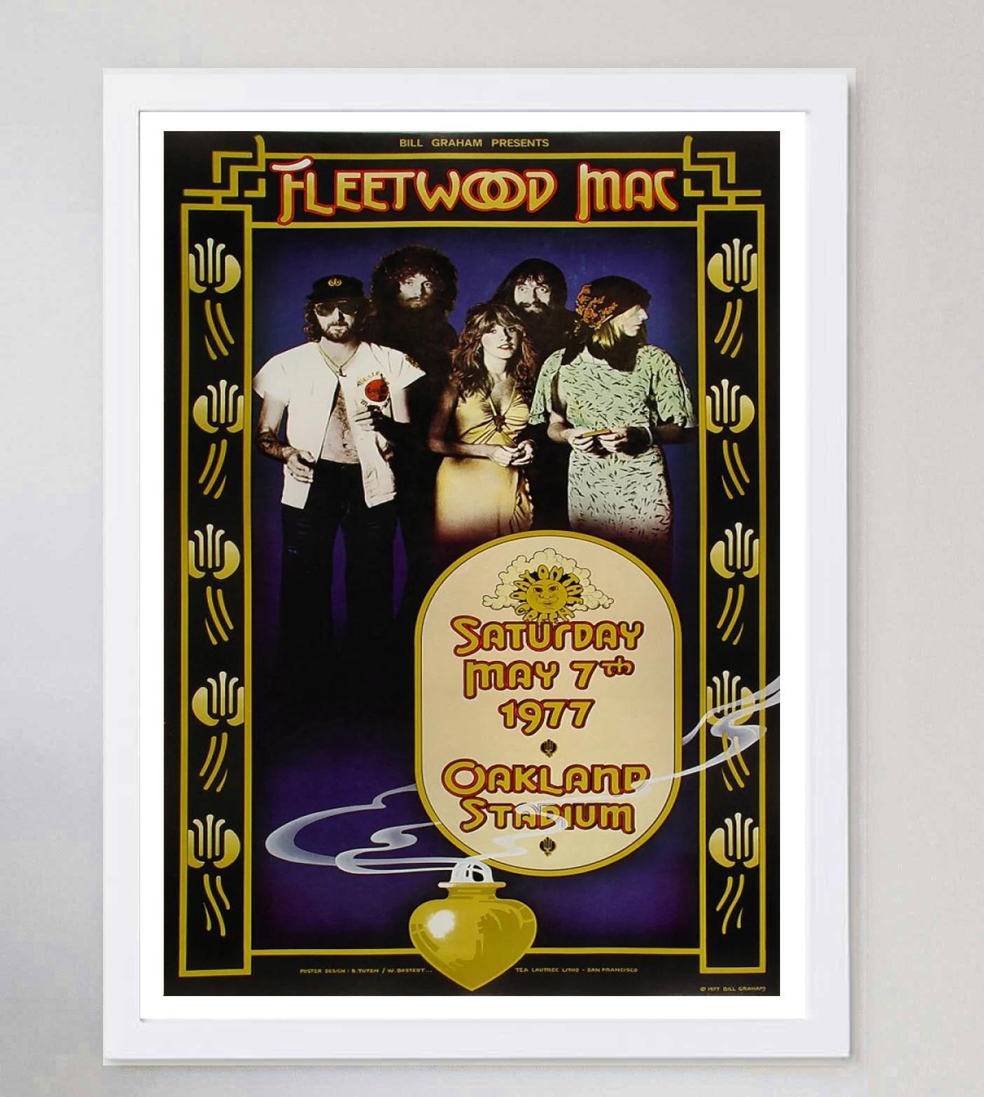 1977 Fleetwood Mac - Oakland Coliseum Original Vintage Poster In Good Condition For Sale In Winchester, GB