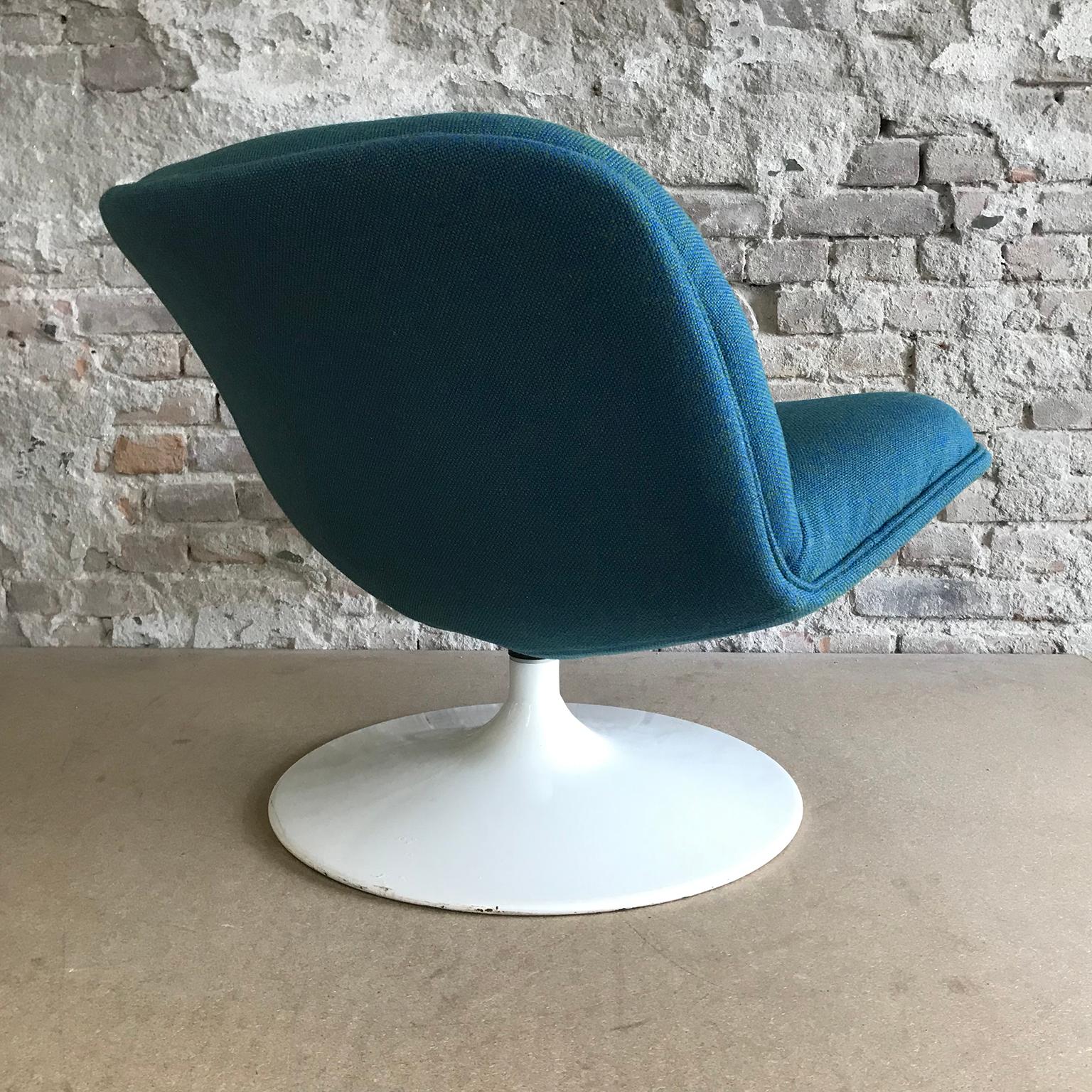 1977, Geoffrey Harcourt, Artifort 508 Chair by New Upholstery Blue Green Fabric In Good Condition In Amsterdam IJMuiden, NL