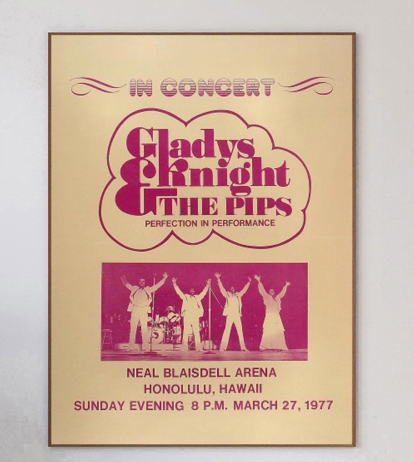 Superbe affiche promouvant le concert de Gladys Knight & the Pips au Neal Blaisdell Arena à Honolulu, Hawaii le 27 mars 1977. Fondés au début des années 1950, Gladys Knight & the Pips ont connu d'innombrables succès tels que 