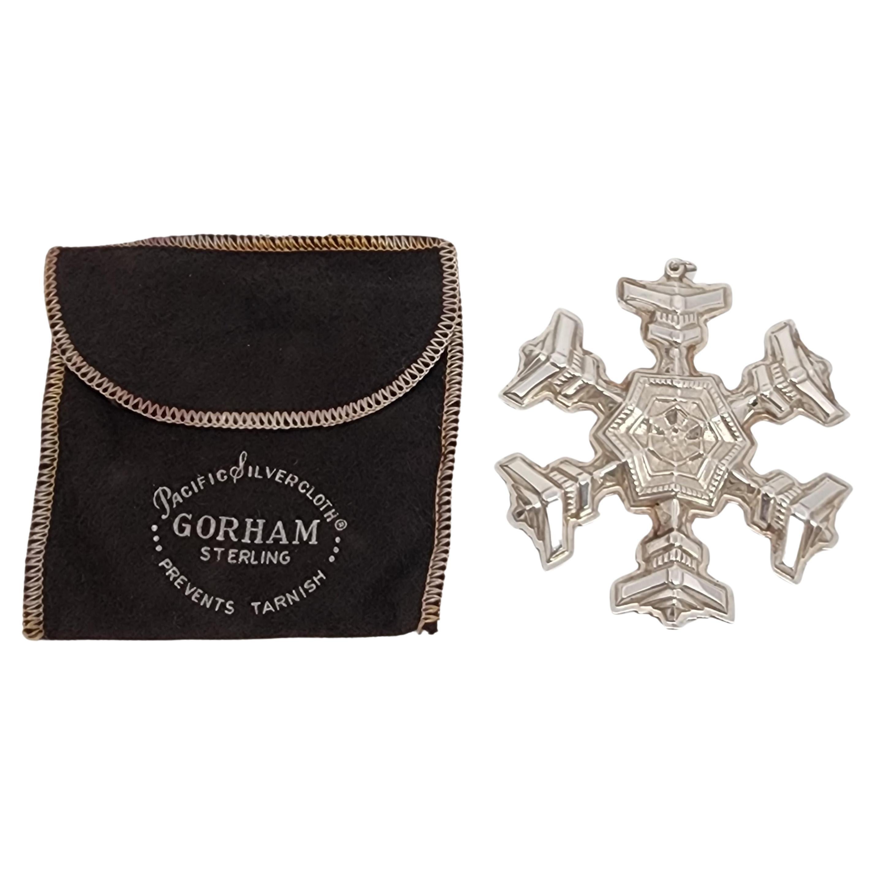 1977 Gorham Sterling Silver Snowflake Ornament with Pouch #15646 For Sale