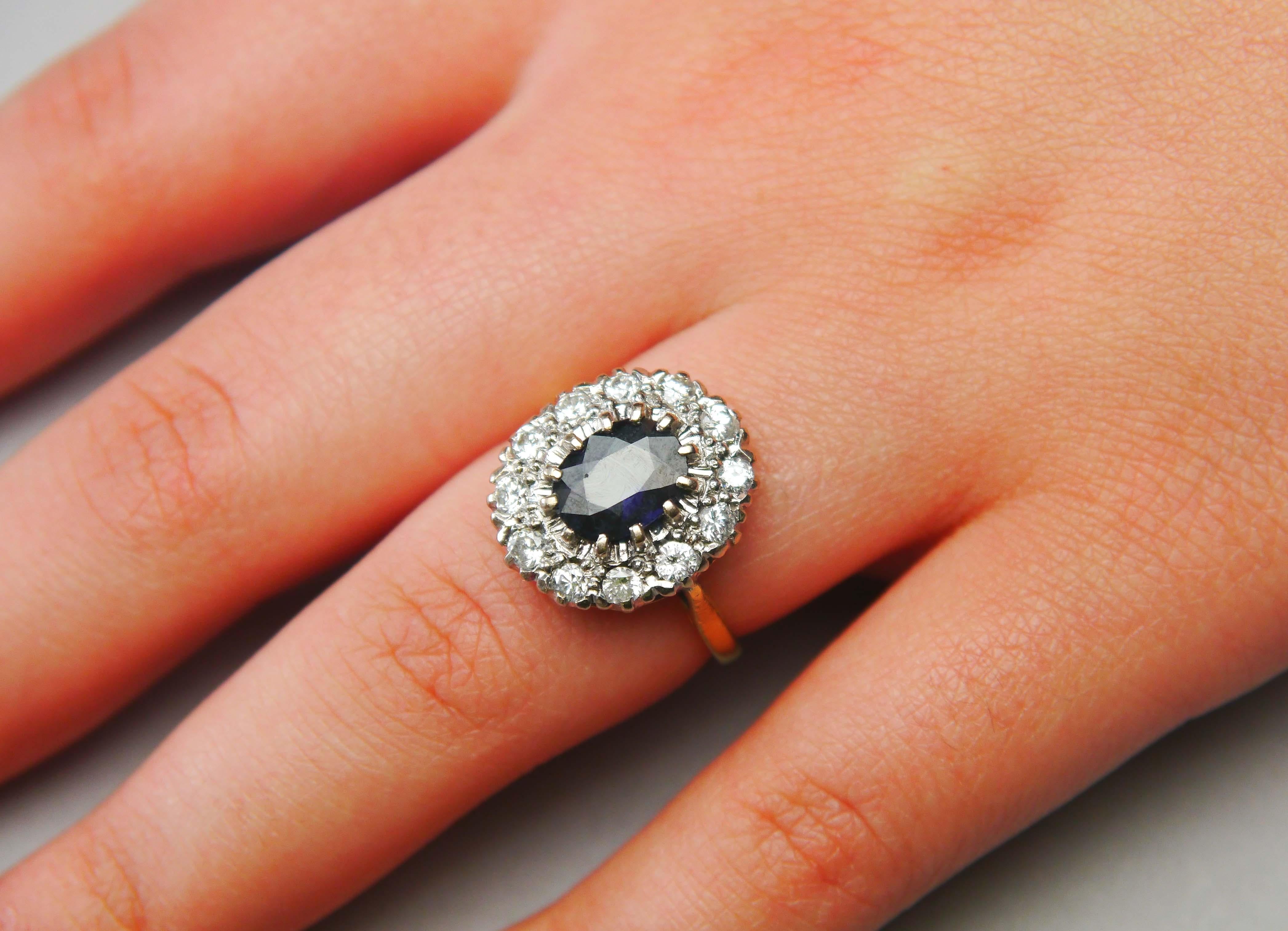 Retro 1977 Halo Ring solid 18K Gold 2.45ct Sapphire 0.7ct Diamonds Ø6.5US/5.6g For Sale