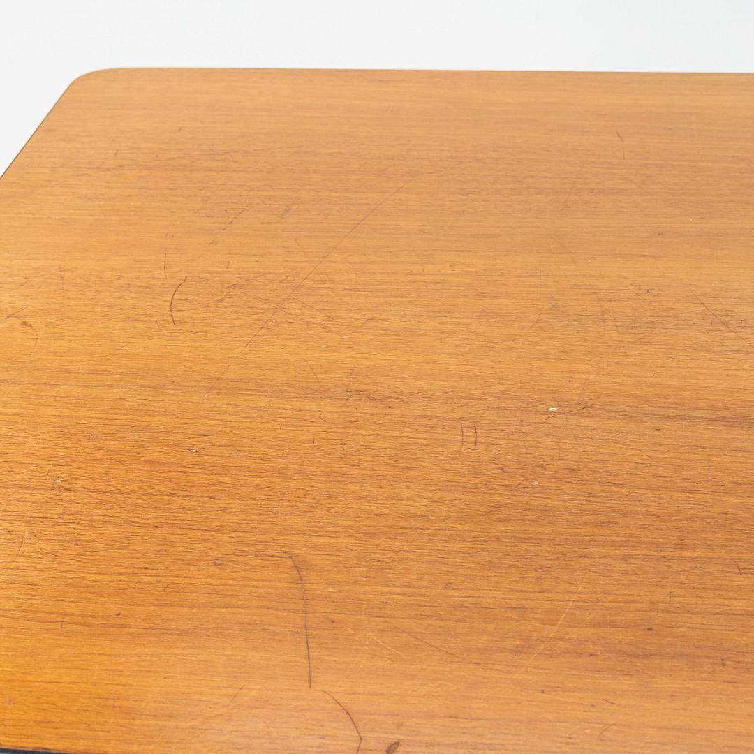 1977 Herman Miller Mesa de comedor segmentada Eames / Mesa de conferencias en nogal Estadounidense en venta