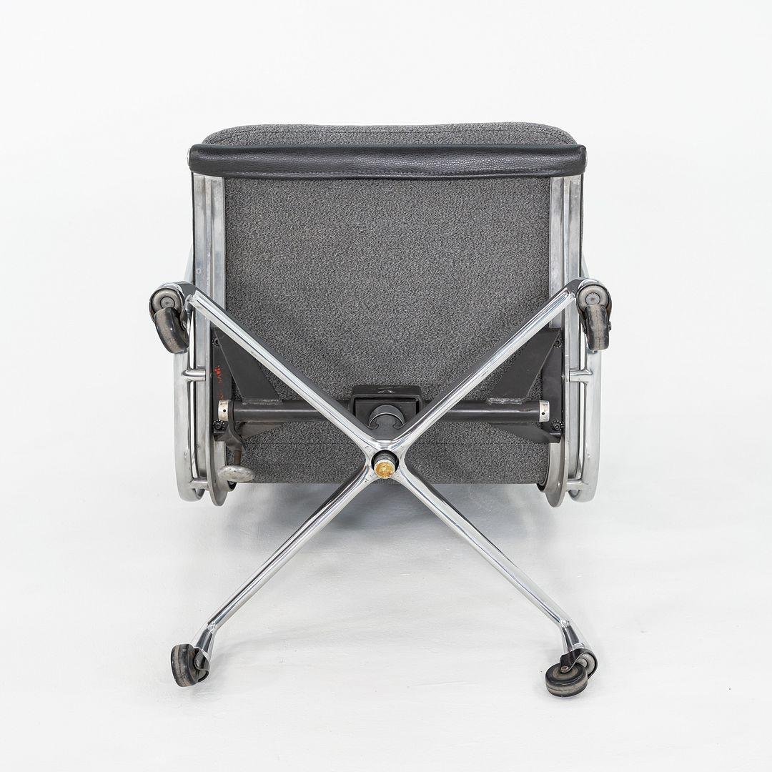 Chaise de bureau Eames Soft Pad Management en deux tons, Herman Miller, 1977 en vente 4