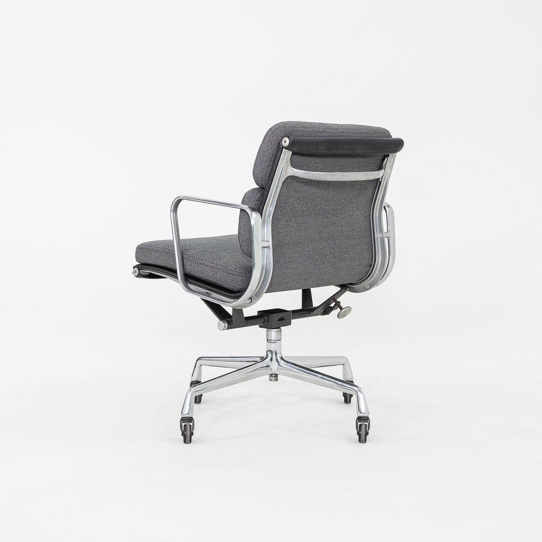 Moderne Chaise de bureau Eames Soft Pad Management en deux tons, Herman Miller, 1977 en vente