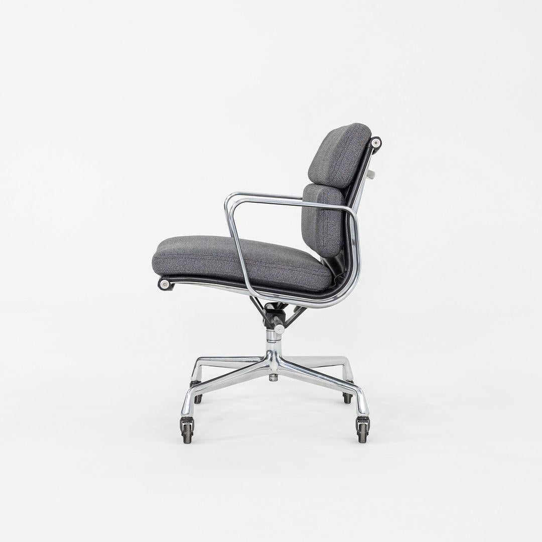 Américain Chaise de bureau Eames Soft Pad Management en deux tons, Herman Miller, 1977 en vente