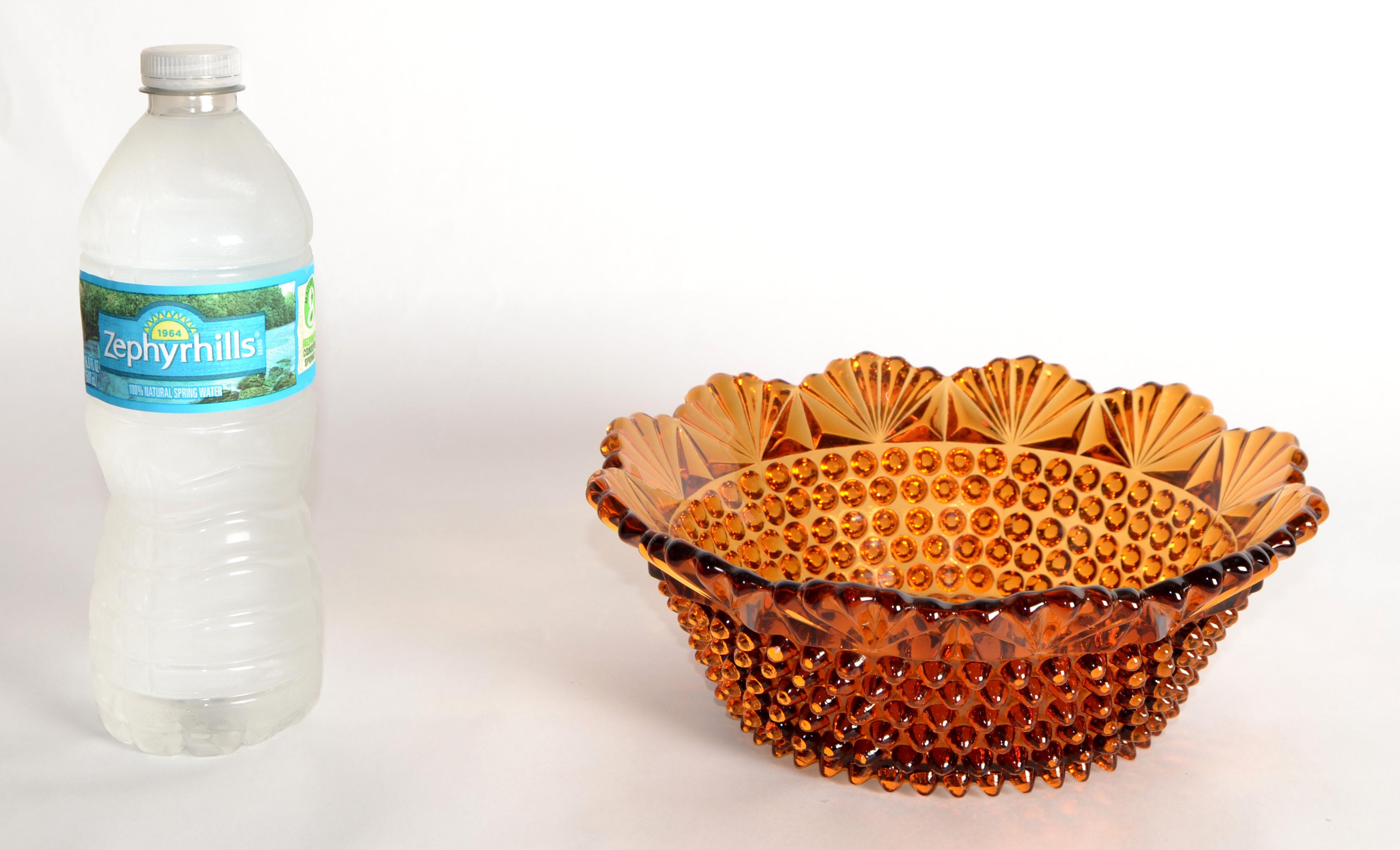 1977 Hobnail Ciotola in vetro ambrato stile Fenton di Imperial Glass Mid-Century Modern In condizioni buone in vendita a Miami, FL