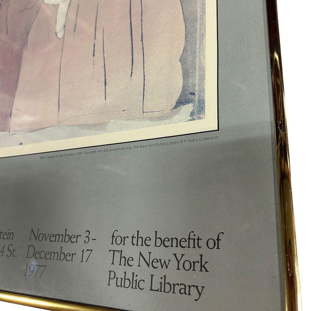 1977 Mary Cassatt In the Omnibus New York Library Art Gallery Poster, gerahmt (Ende des 20. Jahrhunderts) im Angebot