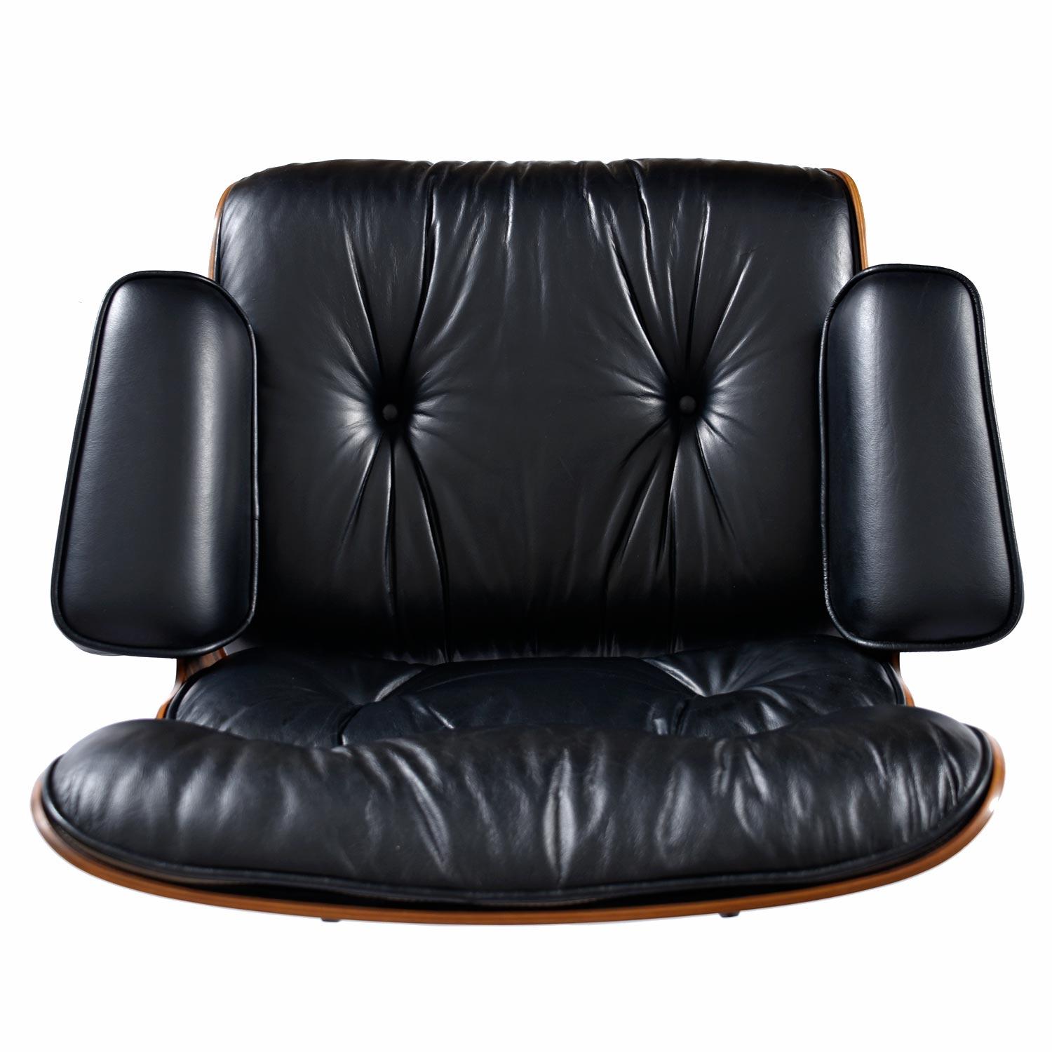 1977 Rosewood Eames Lounge Chair and Ottoman by Herman Miller in Black Leather 4