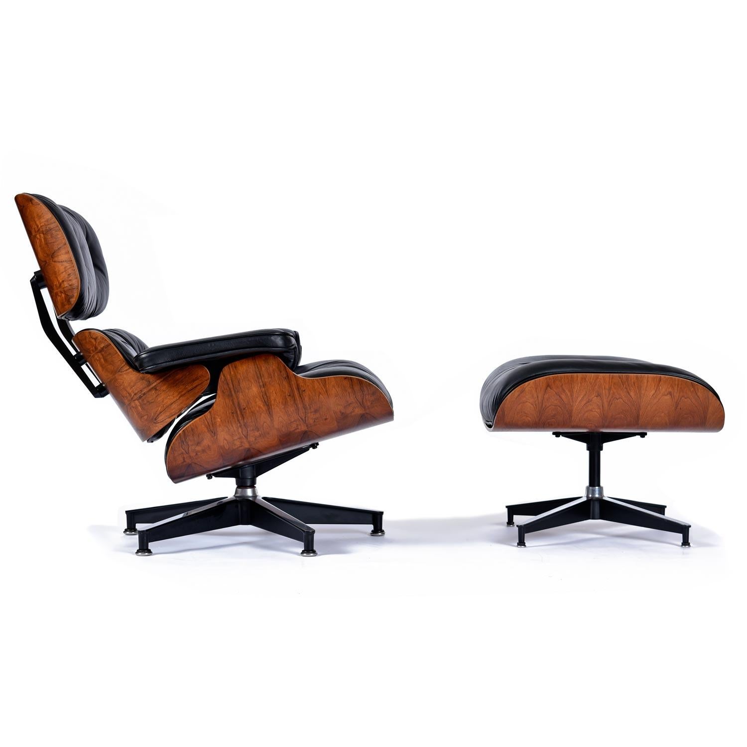Mid-Century Modern 1977 Rosewood Eames Lounge Chair and Ottoman by Herman Miller in Black Leather