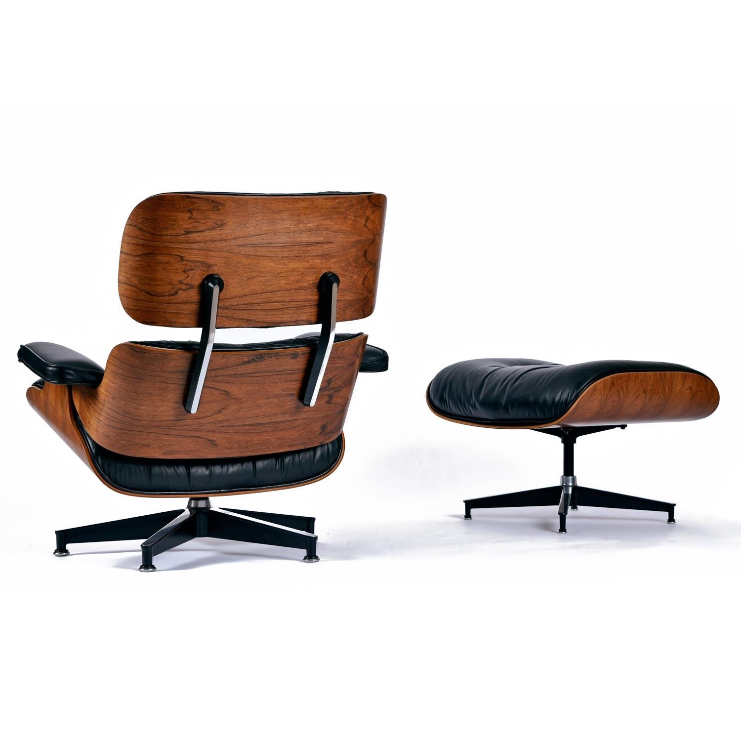 American 1977 Rosewood Eames Lounge Chair and Ottoman by Herman Miller in Black Leather