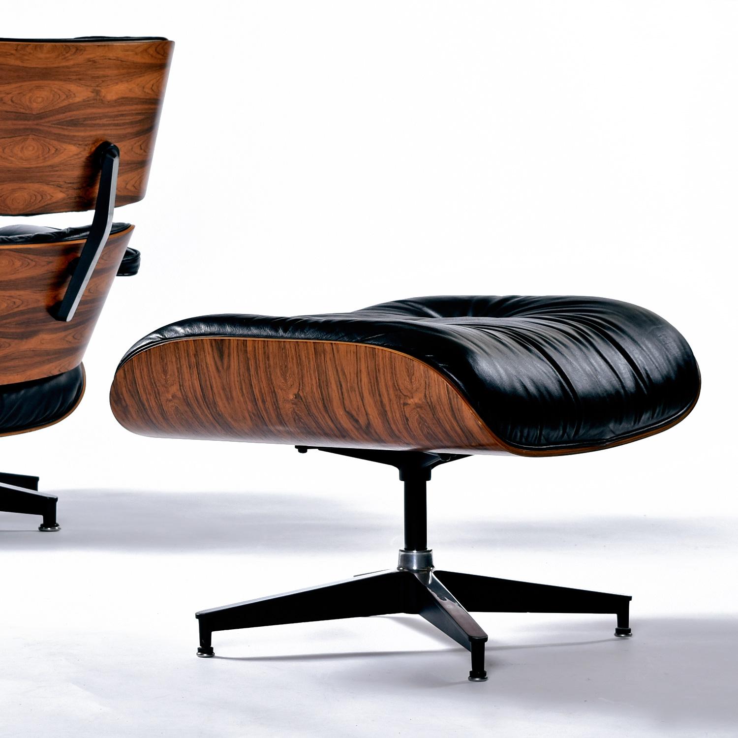 1977 Rosewood Eames Lounge Chair and Ottoman by Herman Miller in Black Leather 1
