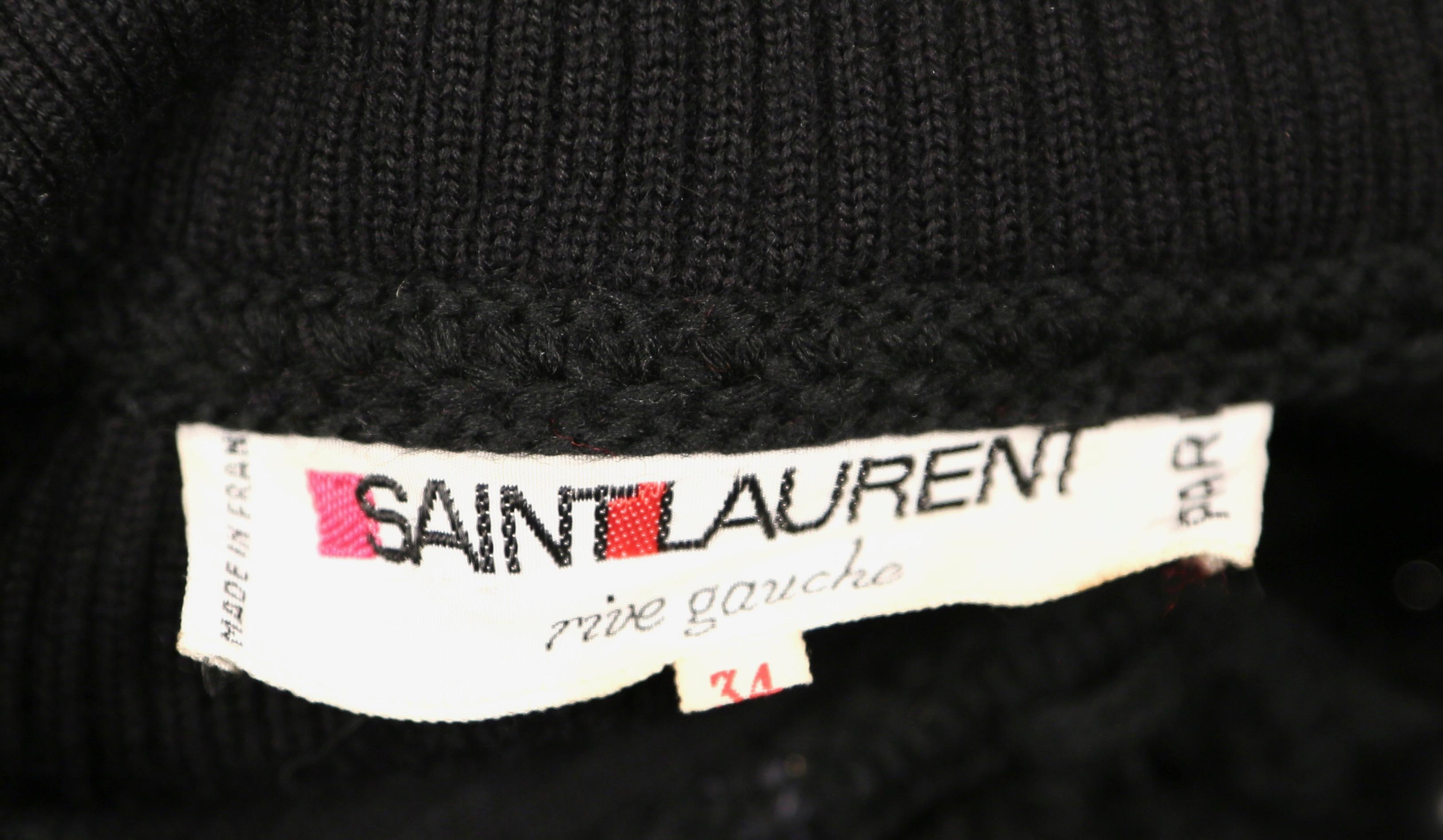 1977 SAINT LAURENT - Pull RUNWAY en velours côtelé noir avec bordures à franges Unisexe en vente