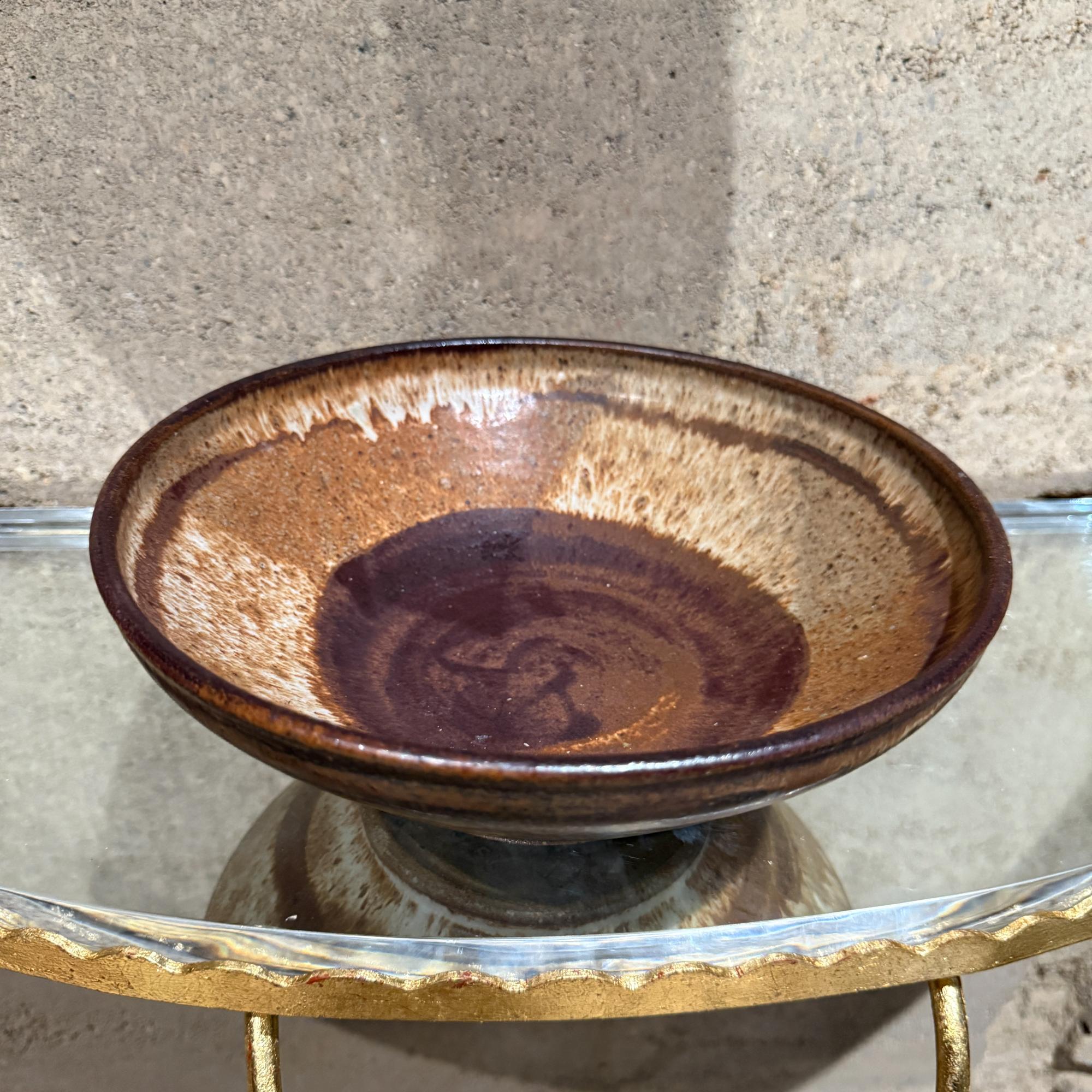 1977 Speckled Art Pottery Bowl Signed Rucker Mid-Century Modern Studio For Sale 5