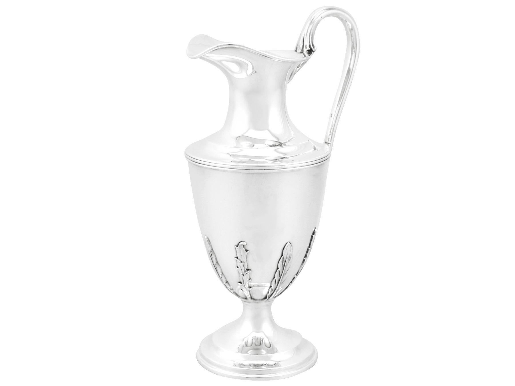 1977, Sterling Silver Claret Jug and Matching Goblets In Excellent Condition For Sale In Jesmond, Newcastle Upon Tyne