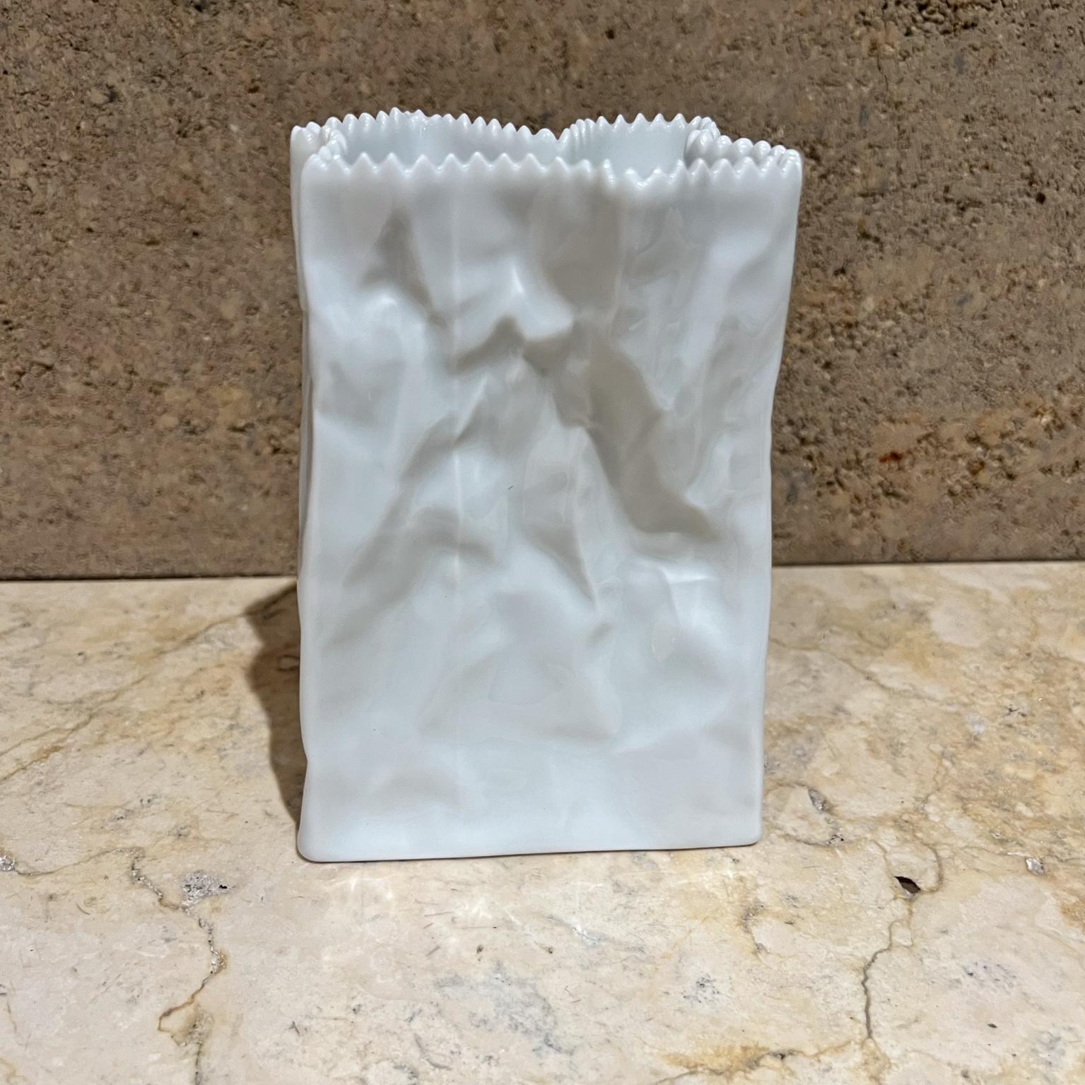 AMBIANIC presents
1977 Tapio Wirkkala for Rosenthal Paper Bag Porcelain Vase
Glazed Porcelain
3.5 h x 3.25 w x 2.38
Preowned vintage condition 
Refer to images