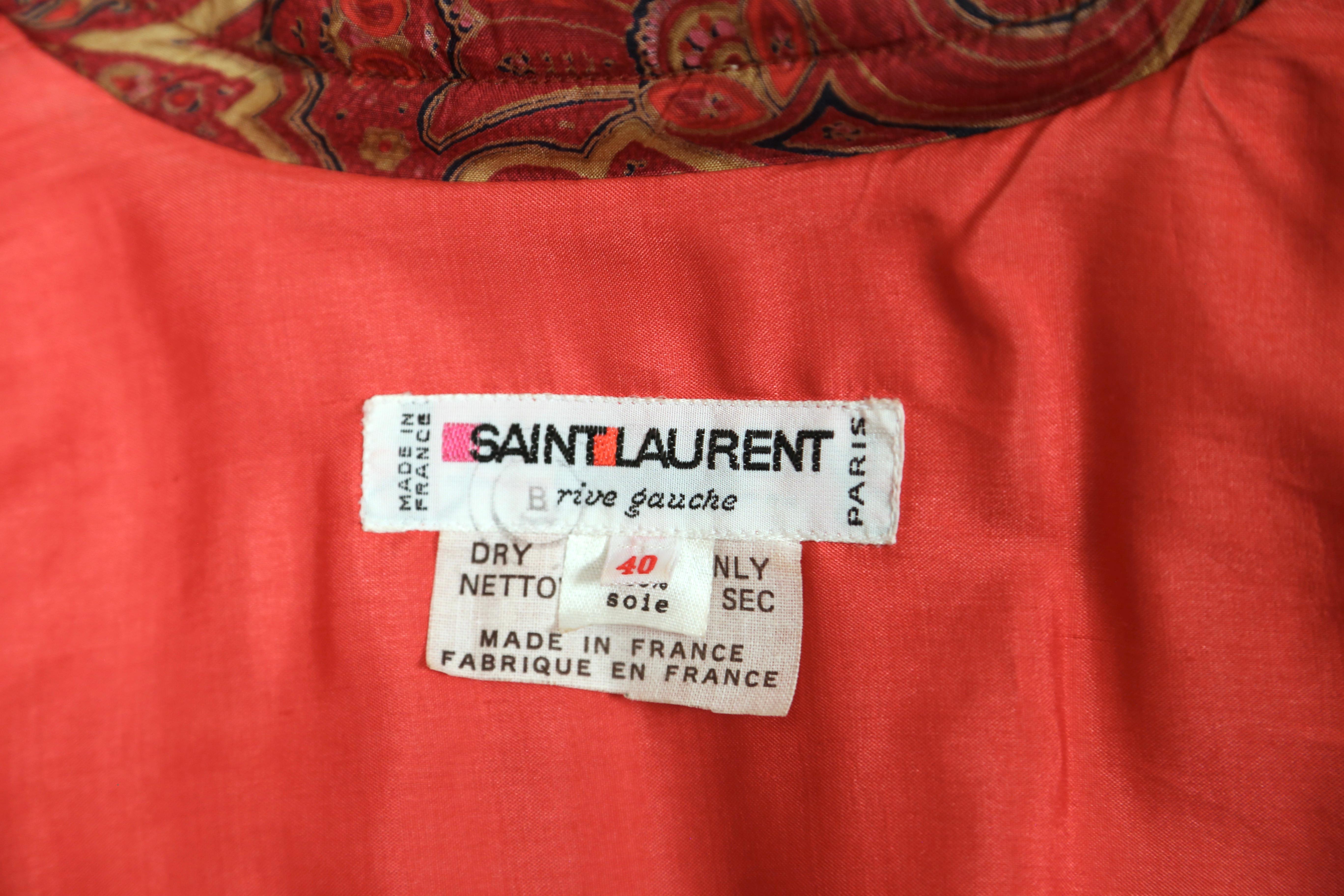 1977 YVES SAINT LAURENT paisley printed quilted silk jacket For Sale 6