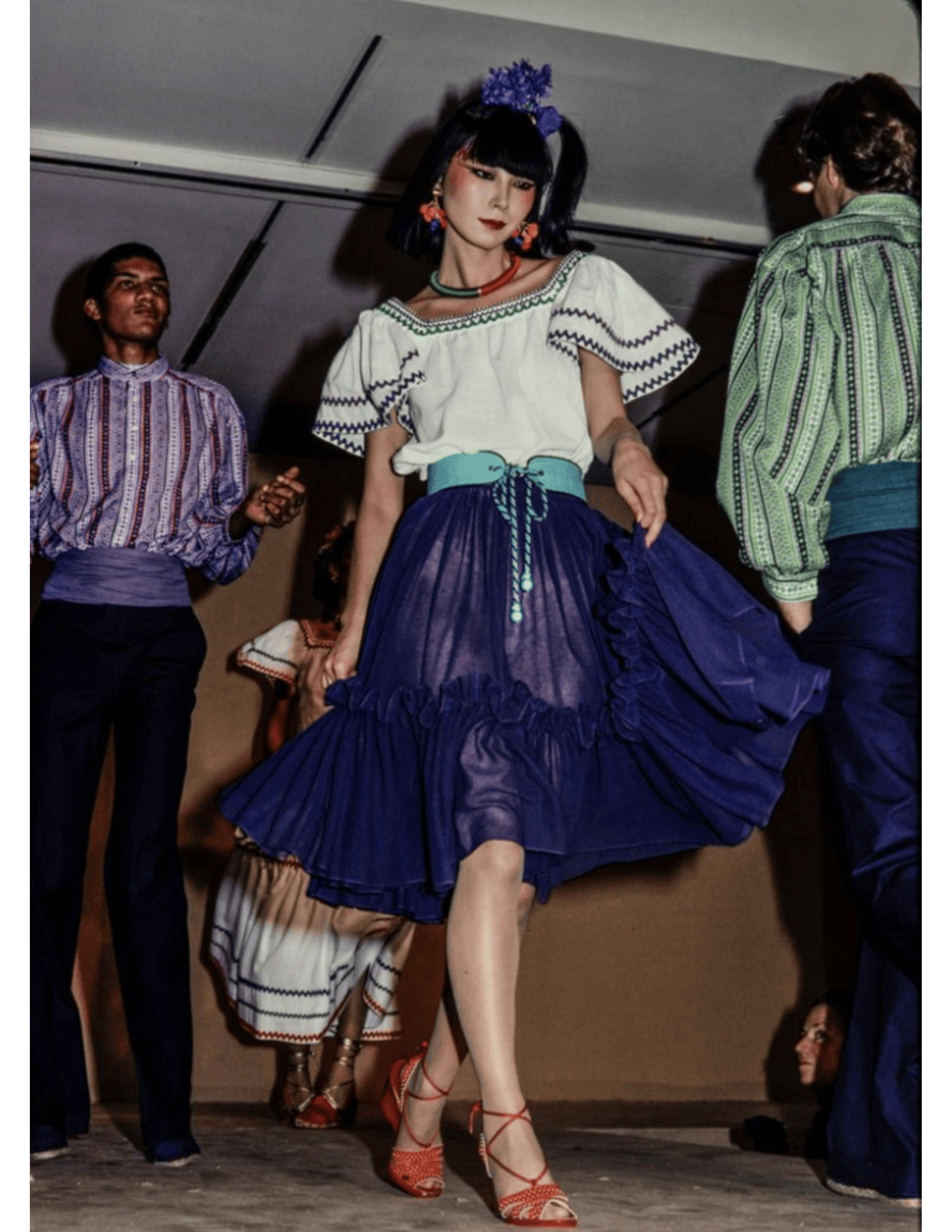 1977 YVES SAINT LAURENT RUNWAY belt with ric-rac accents, long ties and tassels For Sale 4