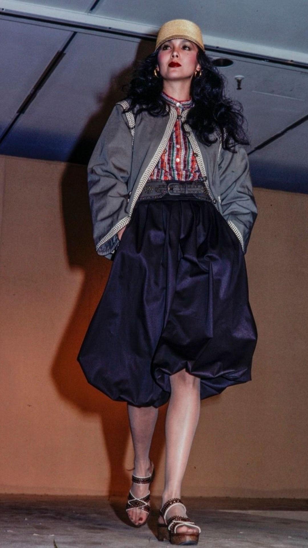 1977 YVES SAINT LAURENT silk Batik printed quilted RUNWAY jacket For Sale 7