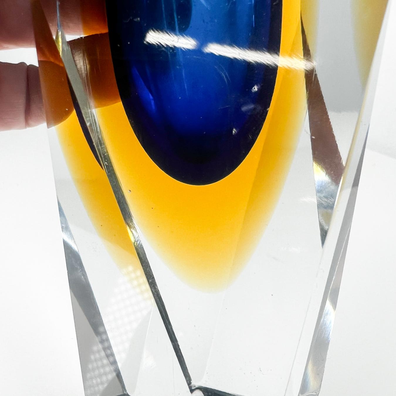 1978 Blue Faceted Art Glass Vase Murano Sommerso Alessandro Mandruzzato Italy For Sale 6