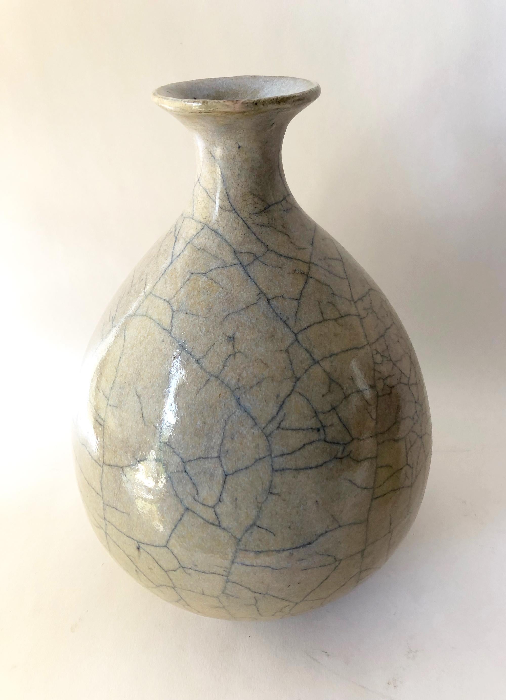 Large, signed grey to light ochre California Studio pottery vase measuring 13