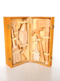 1978 Guy Harloff "Il lavoro è il grande potere" Scultura d'arte moderna in terracotta