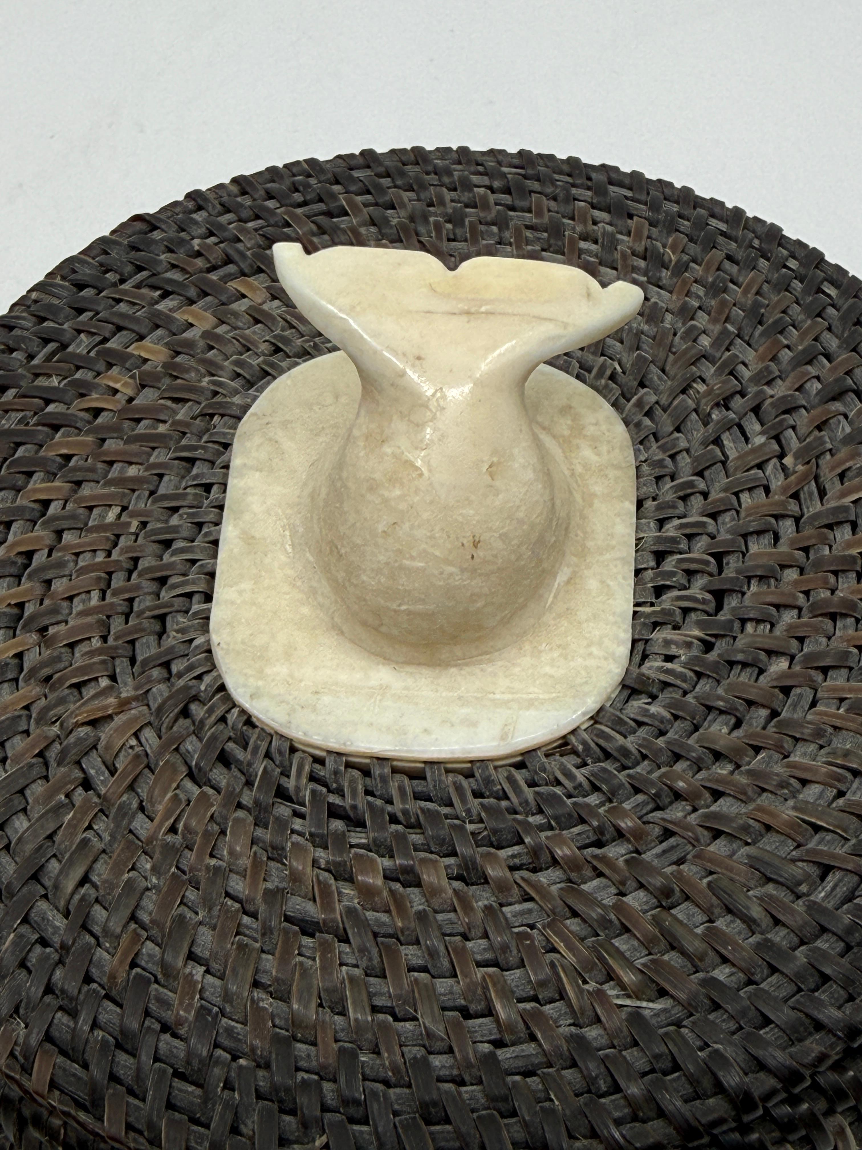 1978 Inuit Joe Sikvayugak Baleen and Carved Bone Basket For Sale 2