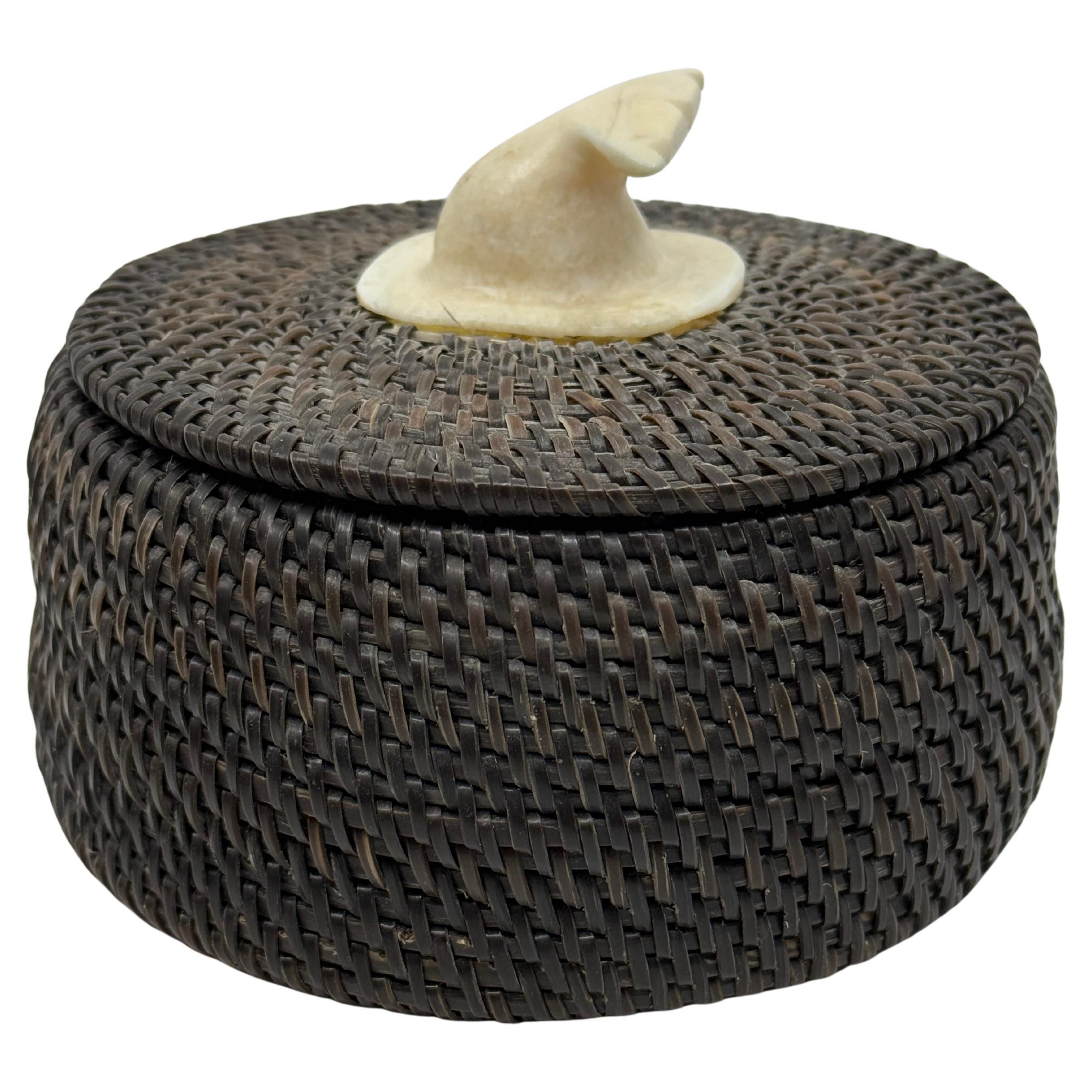 1978 Inuit Joe Sikvayugak Baleen and Carved Bone Basket For Sale