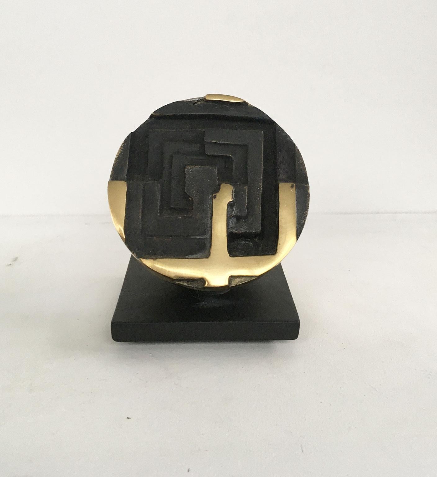 1978 Italia Scultura astratta in bronzo di Fanna Roncoroni Labirinto in vendita 3