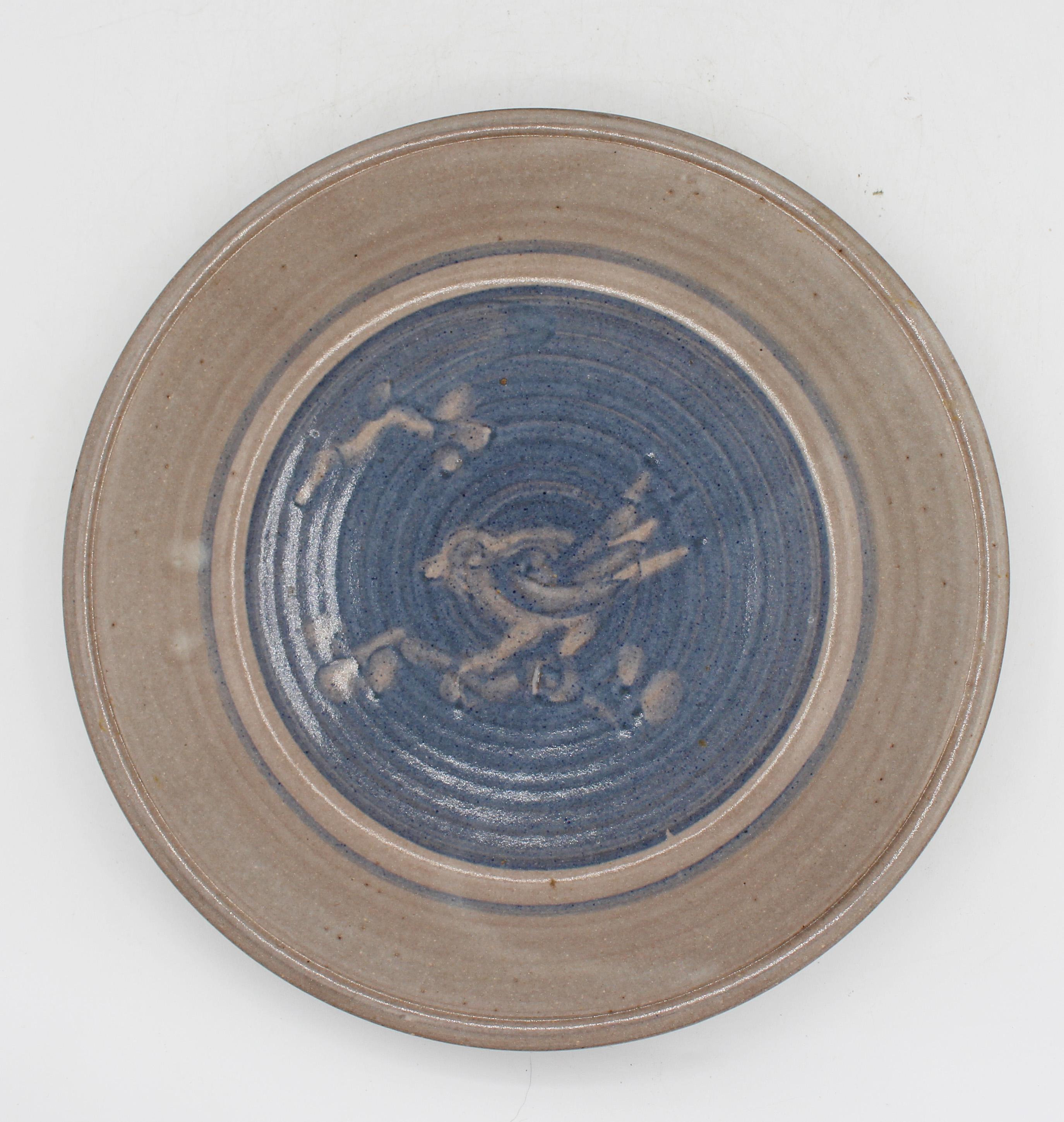 Glazed 1978 Jugtown Ware Pottery Bird Motif Pie Plate For Sale
