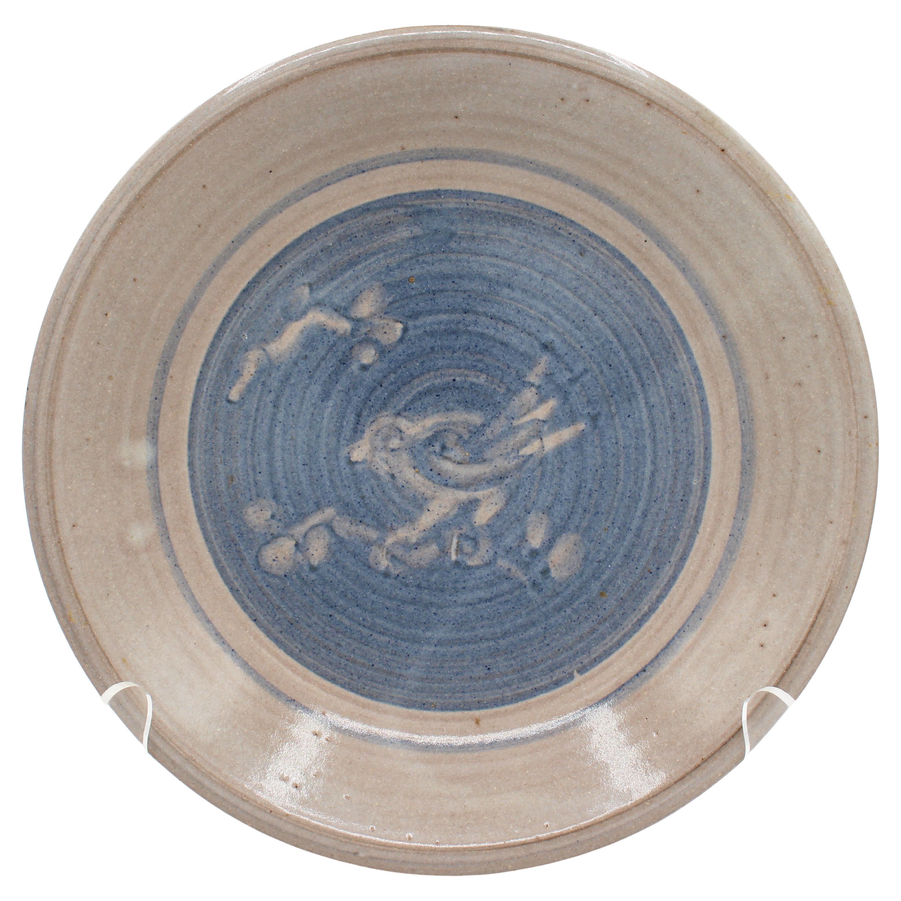 1978 Jugtown Ware Pottery Bird Motif Pie Plate For Sale