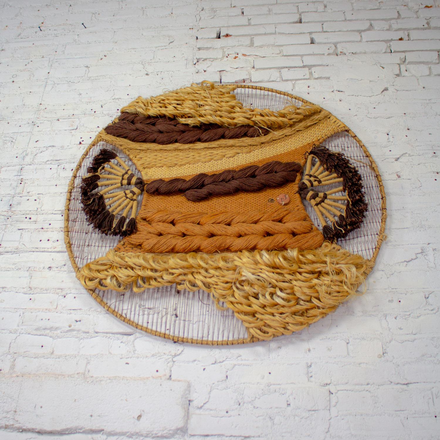 1978 Appeso a parete in fibra d'arte moderna #352 di Don Freedman Tree Time Inc. Interludio In condizioni buone in vendita a Topeka, KS